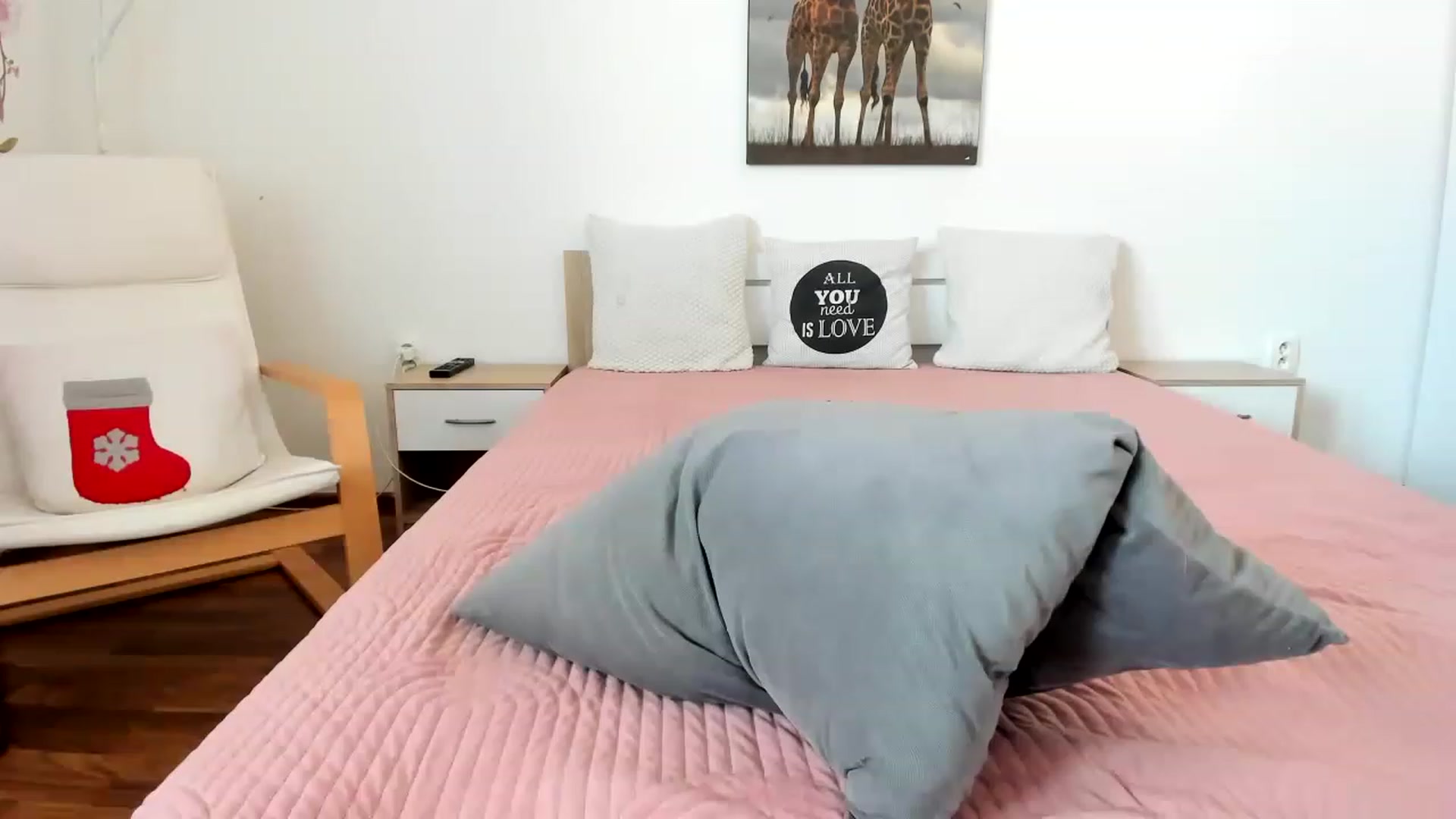 Gallery image thumbnail from LovelyVendy's myfreecams stream on, 03/11/2023, 14:24 image 12 of 20