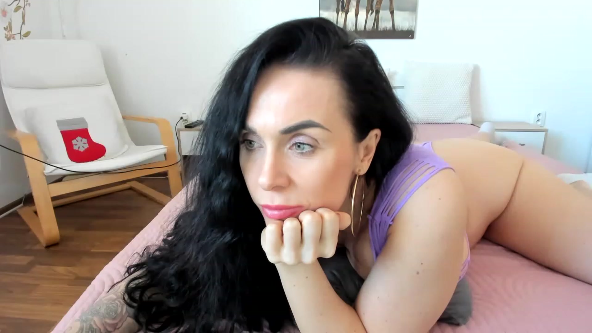 Gallery image thumbnail from LovelyVendy's myfreecams stream on, 03/12/2023, 11:57 image 9 of 20
