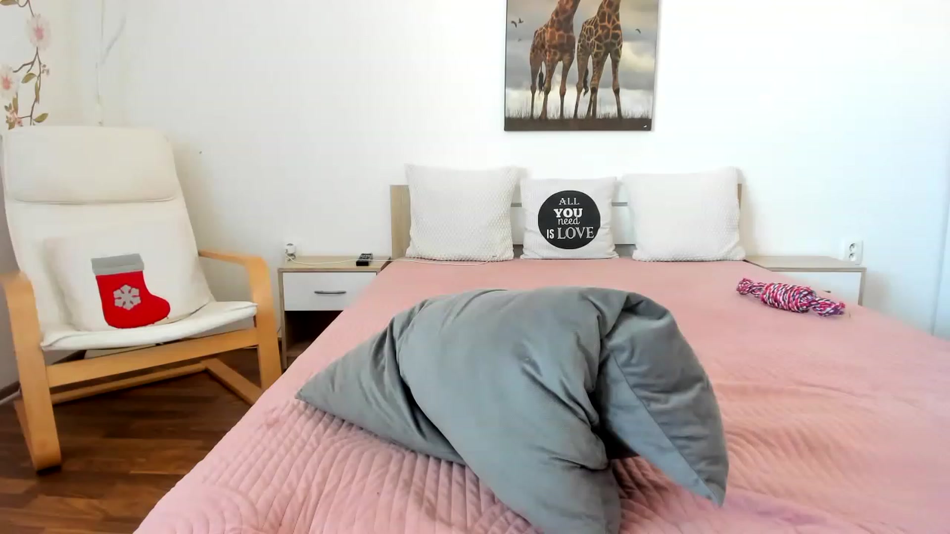 Gallery image thumbnail from LovelyVendy's myfreecams stream on, 03/17/2023, 12:41 image 7 of 20