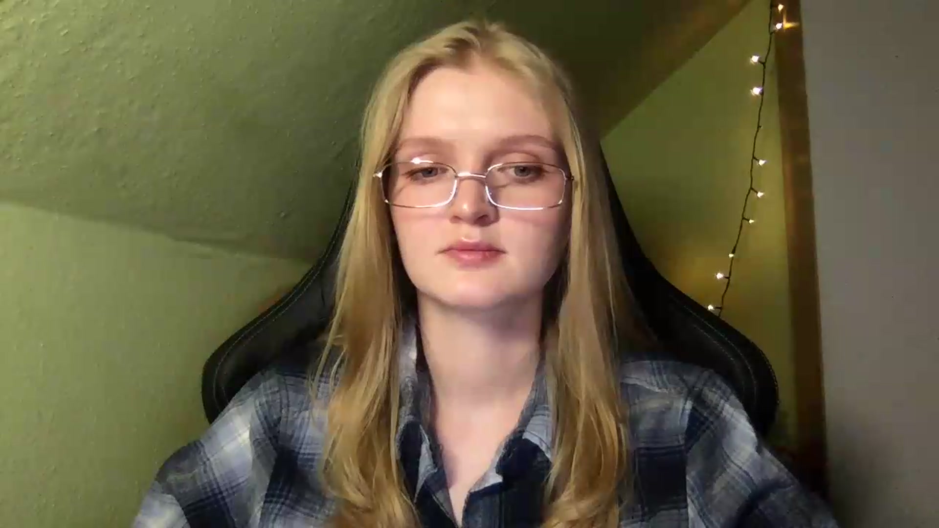 Gallery image thumbnail from Lovely_Ari's myfreecams stream on, 08/25/2026, 20:24 image 10 of 20