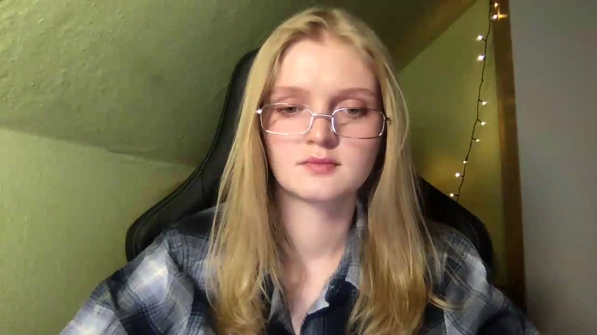Gallery image thumbnail from Lovely_Ari's myfreecams stream on, 08/25/2026, 20:24 image 2 of 20