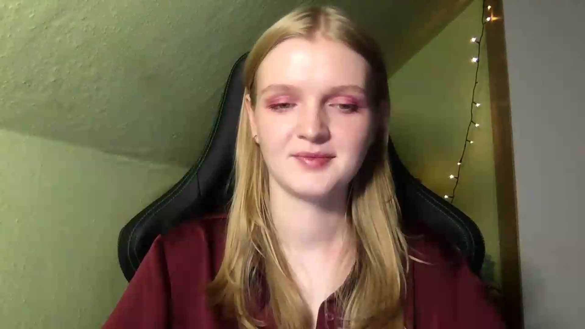 Gallery image thumbnail from Lovely_Ari's myfreecams stream on, 08/28/2026, 21:21 image 6 of 20
