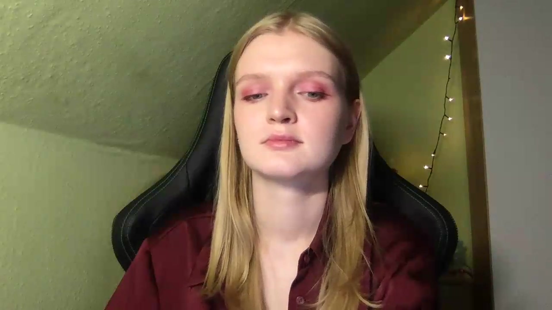 Gallery image thumbnail from Lovely_Ari's myfreecams stream on, 08/28/2026, 21:21 image 19 of 20