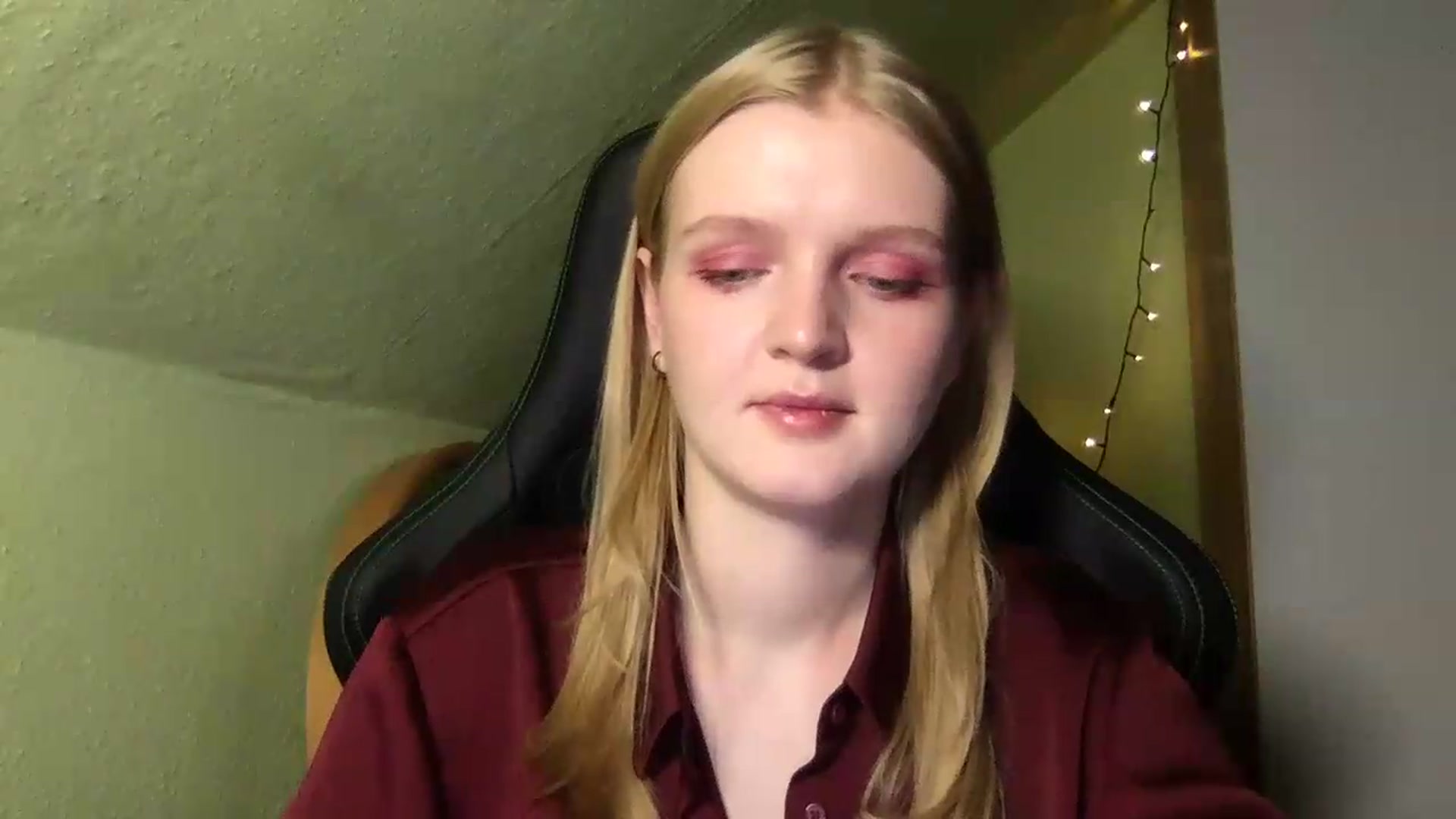 Gallery image thumbnail from Lovely_Ari's myfreecams stream on, 08/28/2026, 21:21 image 5 of 20