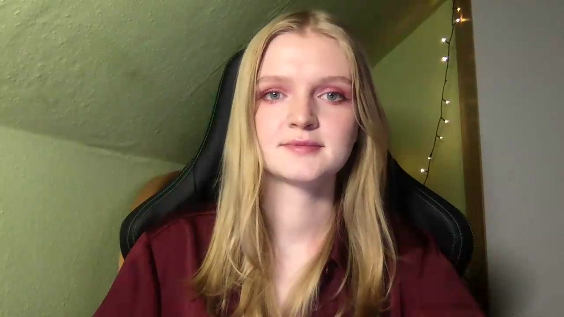 Gallery image thumbnail from Lovely_Ari's myfreecams stream on, 08/28/2026, 21:21 image 3 of 20
