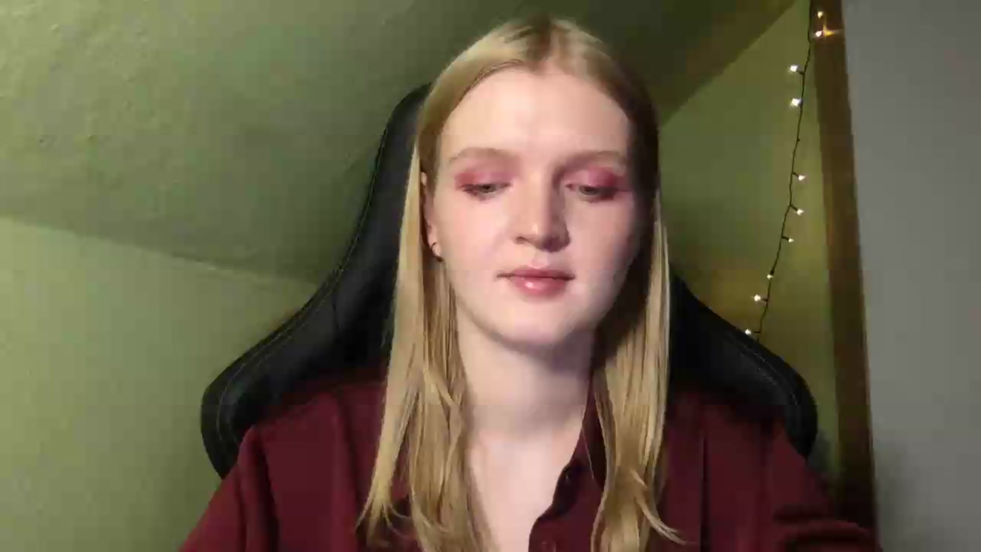 Gallery image thumbnail from Lovely_Ari's myfreecams stream on, 08/28/2026, 21:21 image 11 of 20
