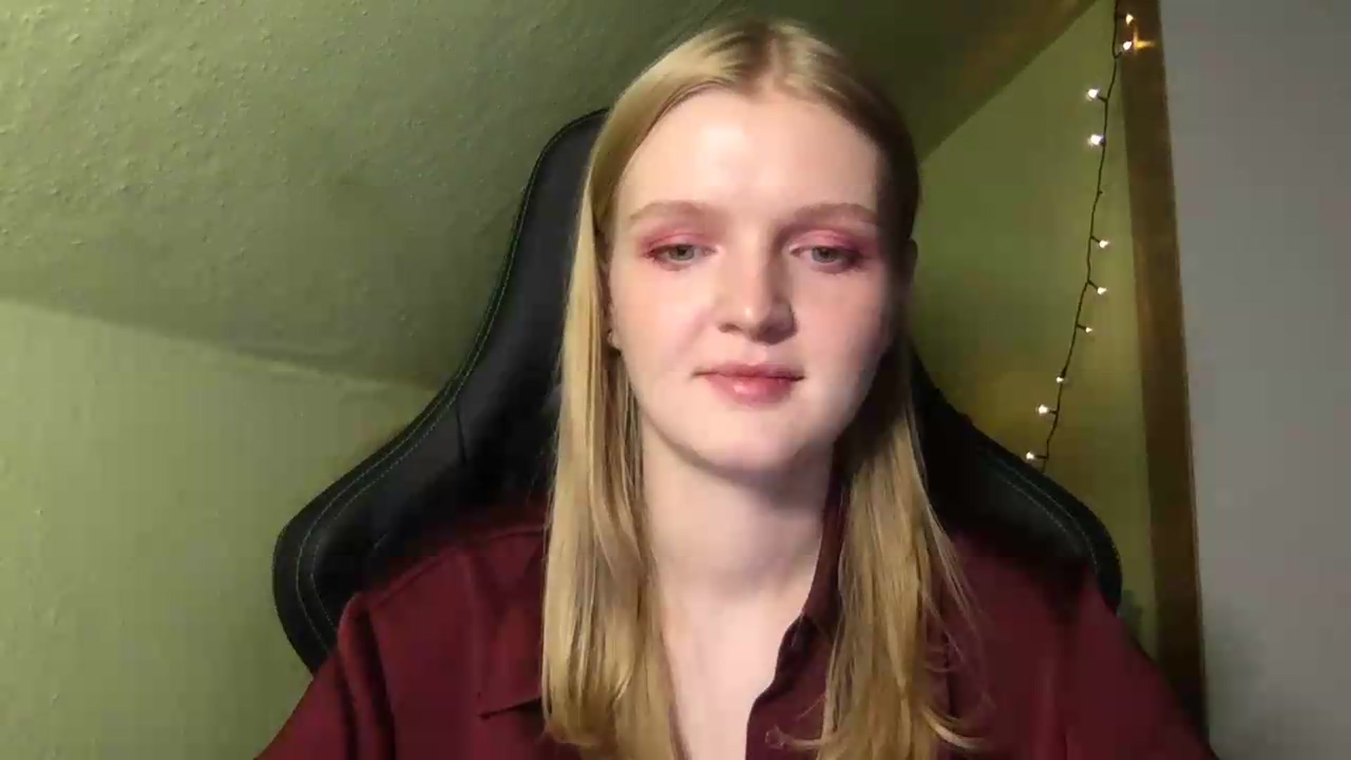 Gallery image thumbnail from Lovely_Ari's myfreecams stream on, 08/28/2026, 21:21 image 18 of 20