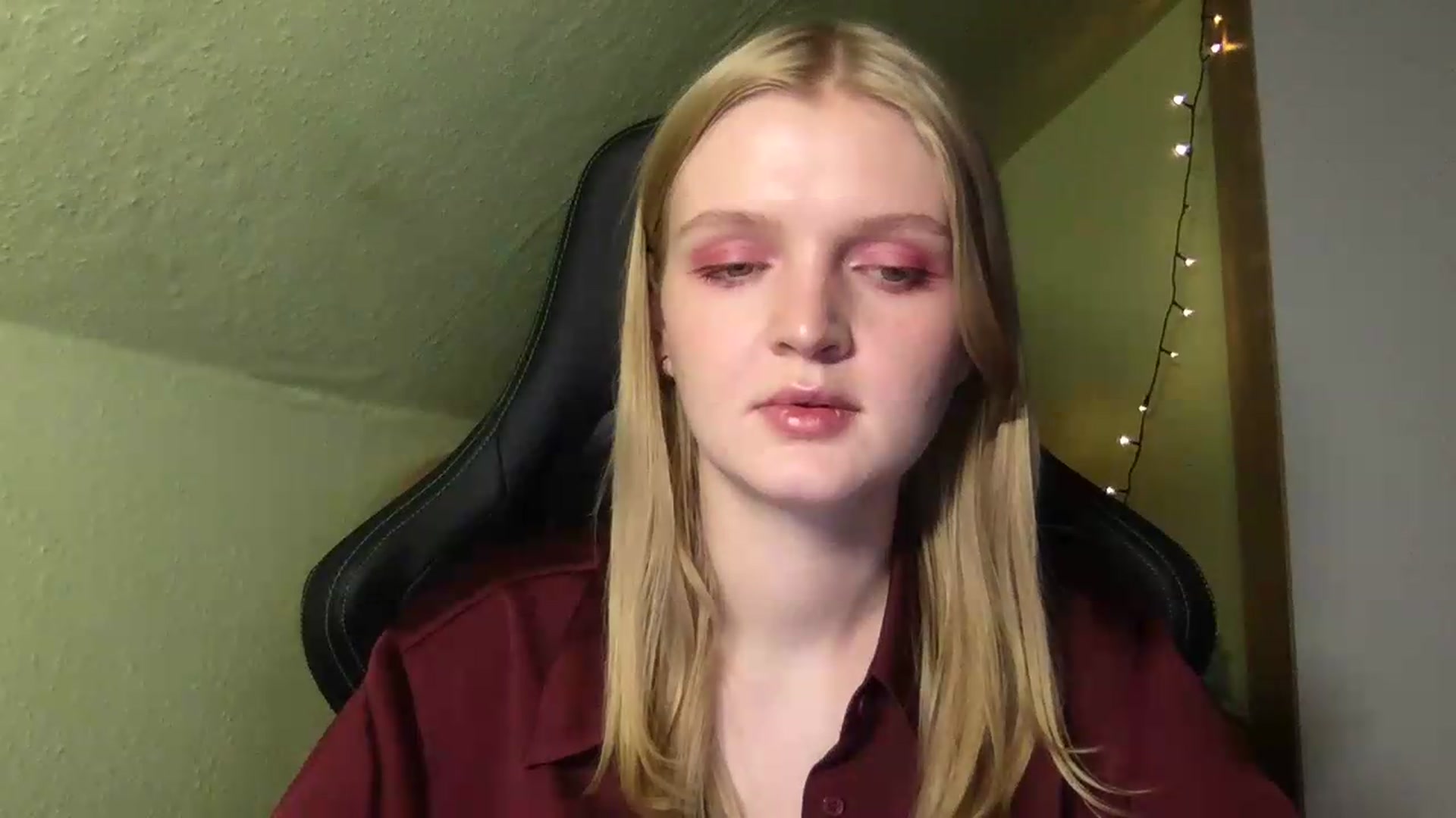 Gallery image thumbnail from Lovely_Ari's myfreecams stream on, 08/28/2026, 21:21 image 12 of 20