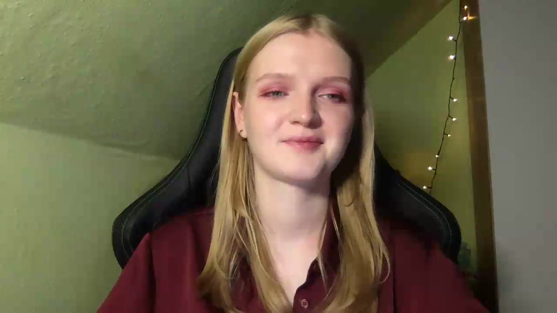 Gallery image thumbnail from Lovely_Ari's myfreecams stream on, 08/28/2026, 21:21 image 7 of 20