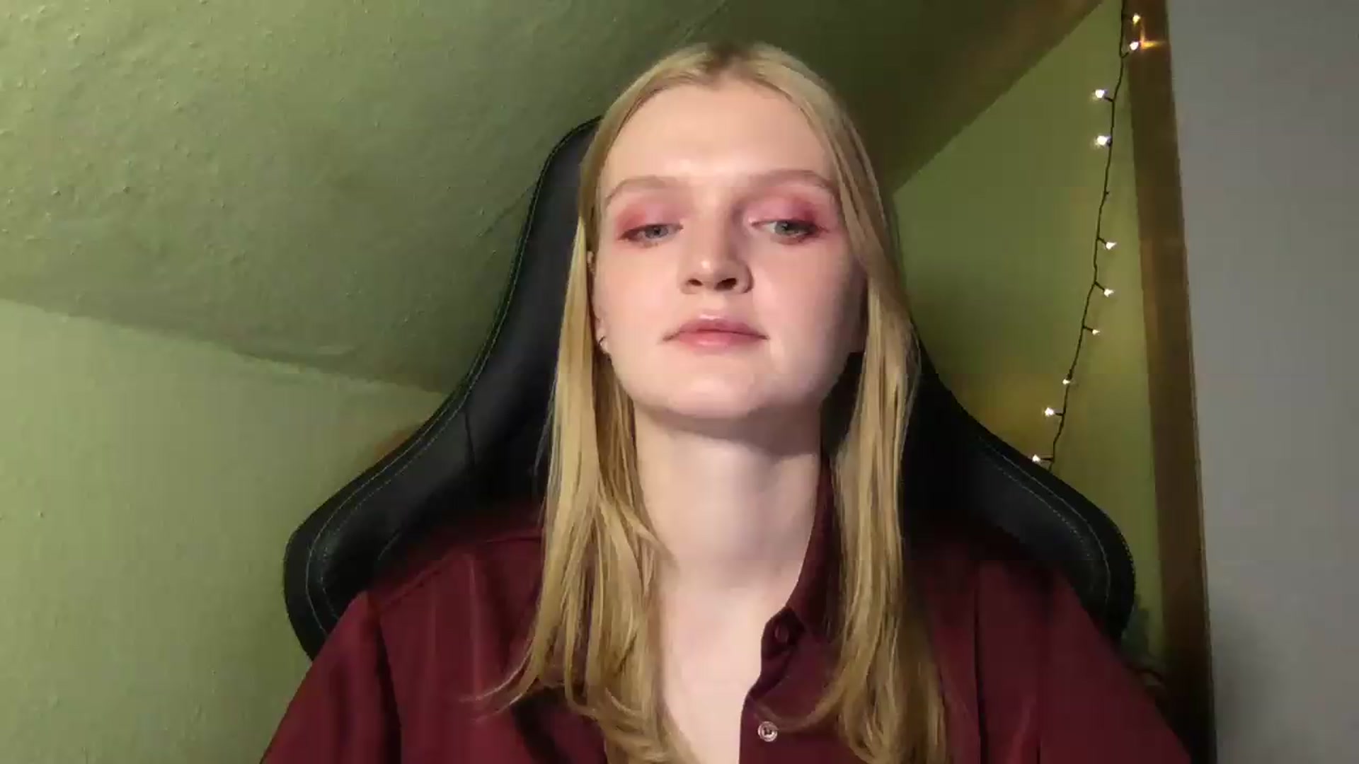 Gallery image thumbnail from Lovely_Ari's myfreecams stream on, 08/28/2026, 21:21 image 13 of 20