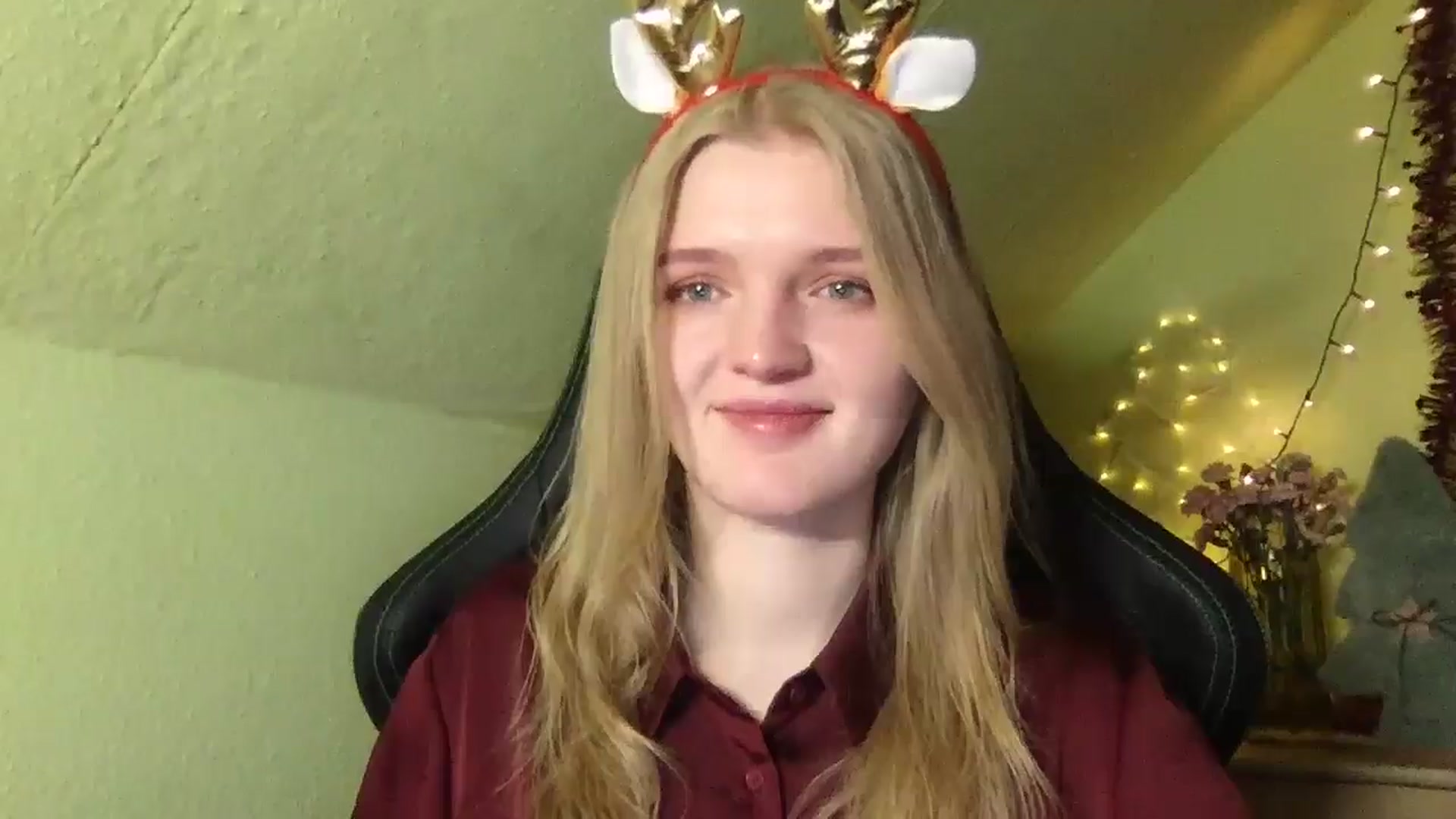 Gallery image thumbnail from Lovely_Kitten's myfreecams stream on, 12/25/2025, 17:18 image 6 of 20