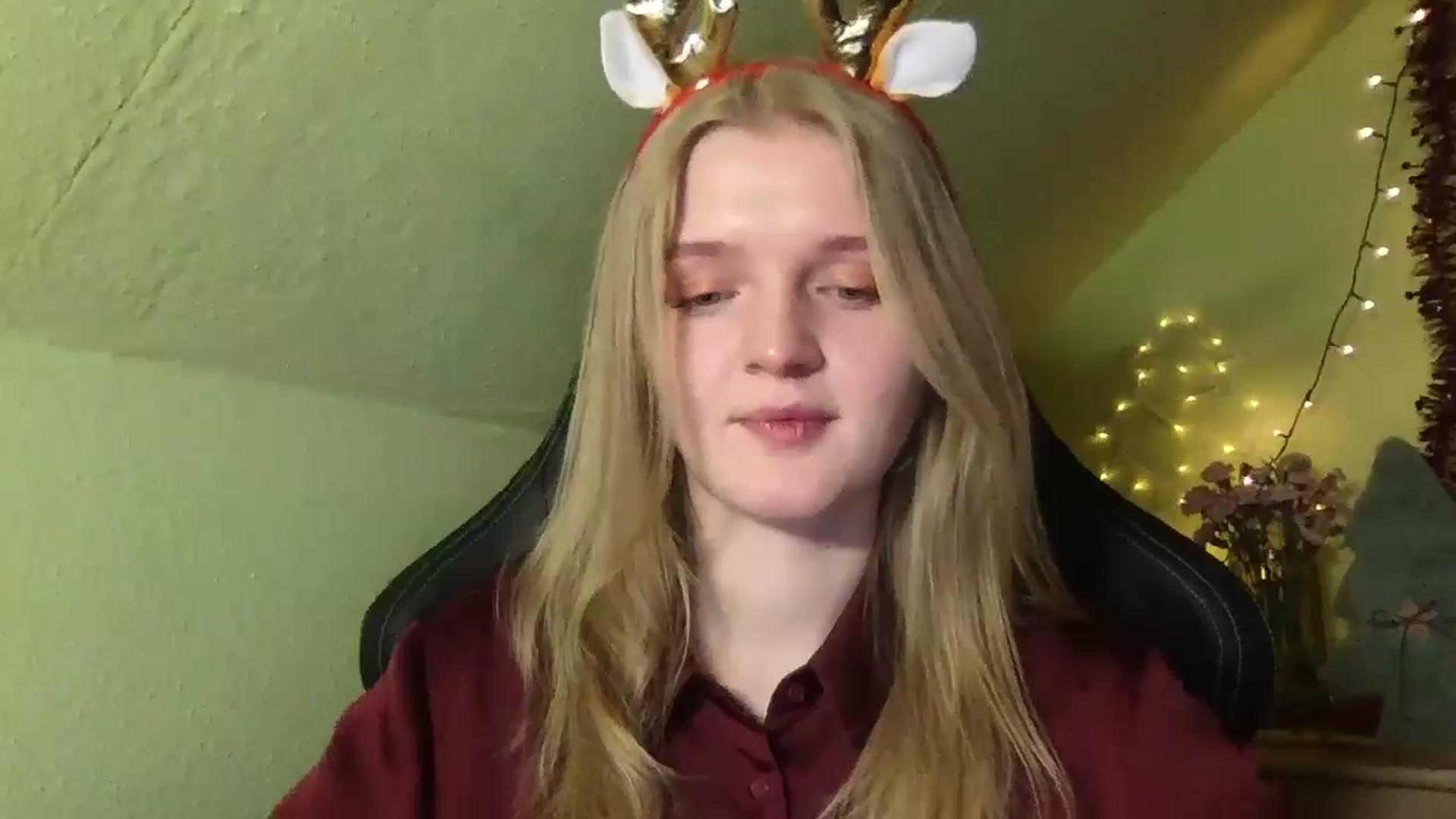 Gallery image thumbnail from Lovely_Kitten's myfreecams stream on, 12/25/2025, 17:18 image 13 of 20
