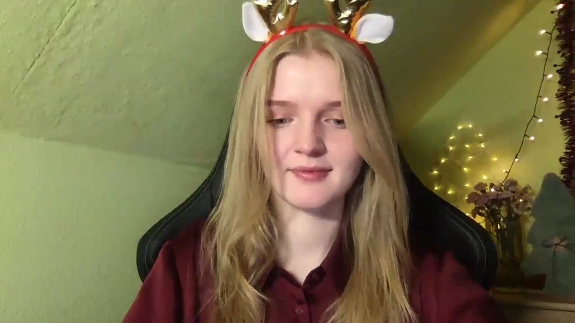 Gallery image thumbnail from Lovely_Kitten's myfreecams stream on, 12/25/2025, 17:18 image 4 of 20