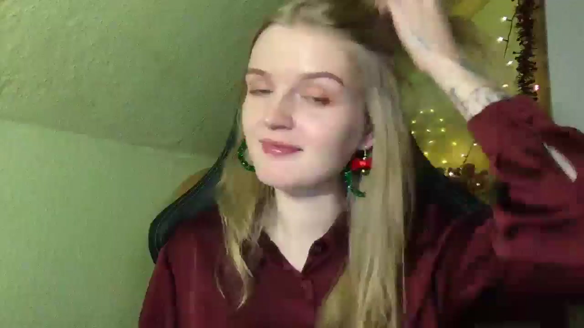 Gallery image thumbnail from Lovely_Kitten's myfreecams stream on, 12/25/2025, 20:32 image 11 of 20