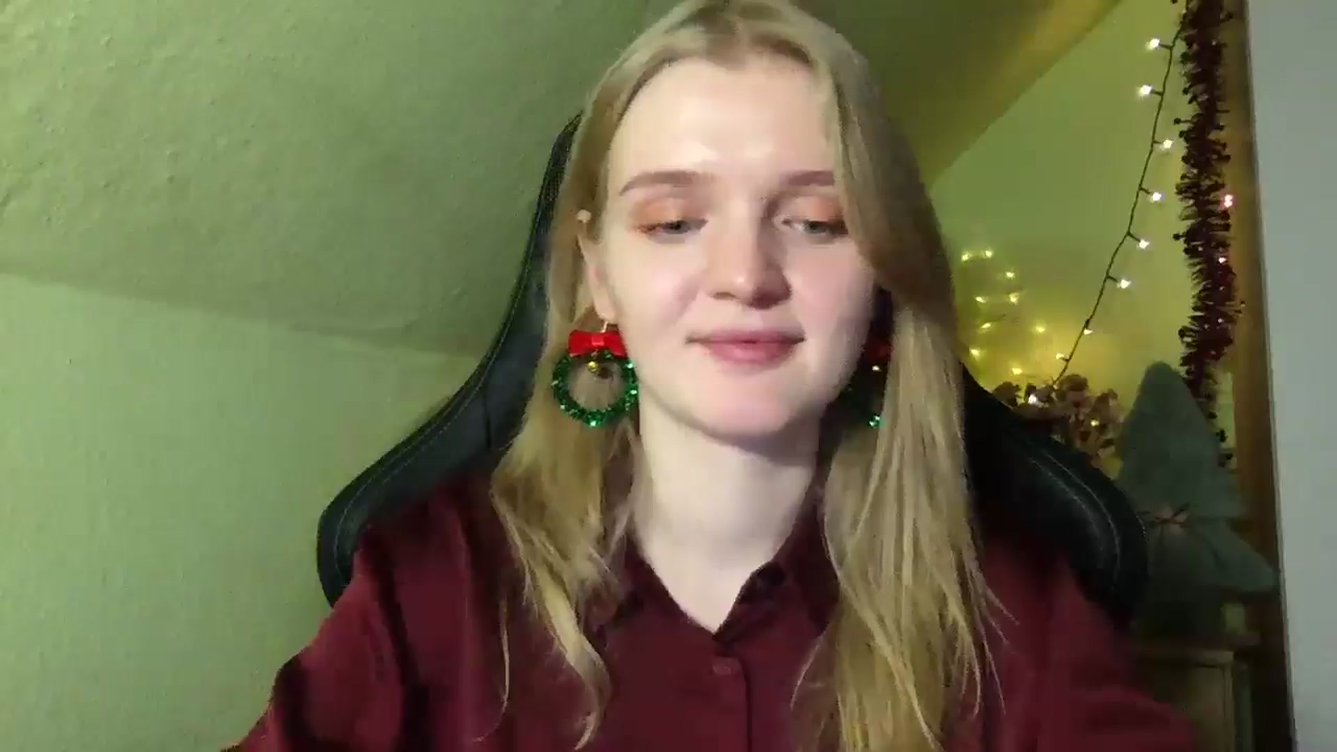 Gallery image thumbnail from Lovely_Kitten's myfreecams stream on, 12/25/2025, 20:32 image 7 of 20