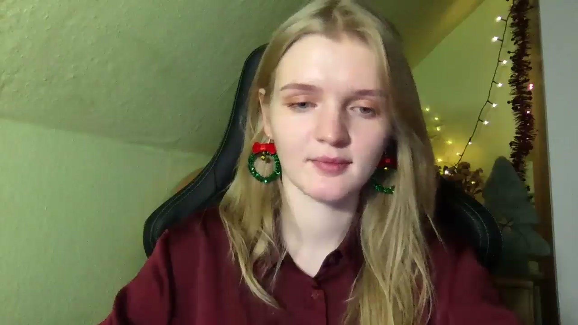 Gallery image thumbnail from Lovely_Kitten's myfreecams stream on, 12/25/2025, 20:32 image 3 of 20
