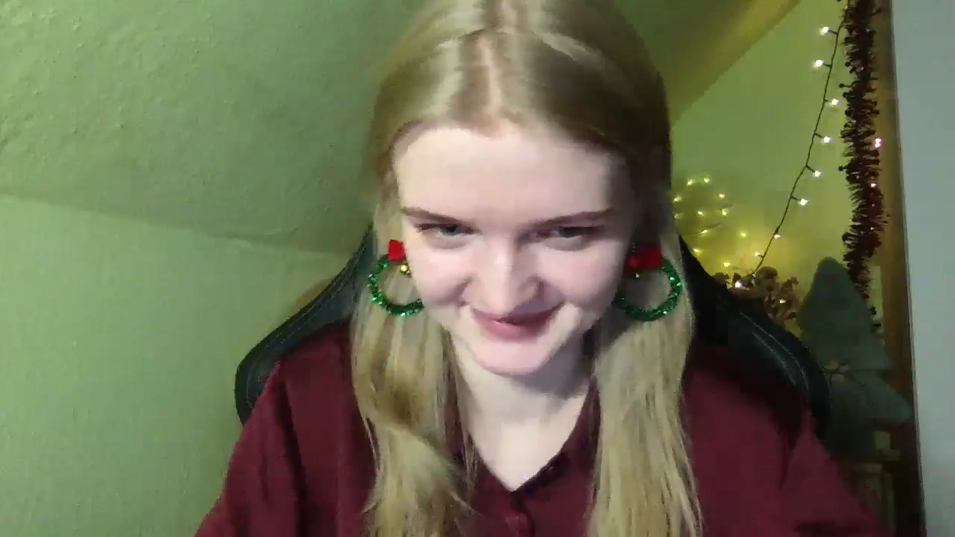 Gallery image thumbnail from Lovely_Kitten's myfreecams stream on, 12/25/2025, 22:26 image 7 of 20