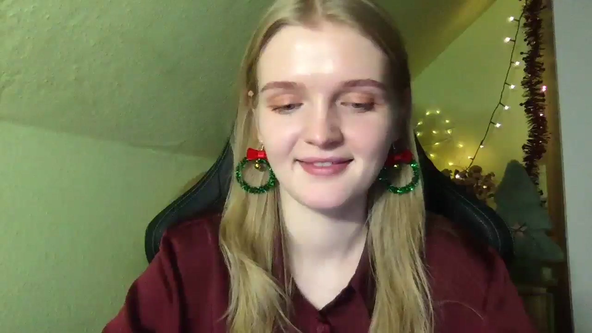 Gallery image thumbnail from Lovely_Kitten's myfreecams stream on, 12/25/2025, 22:26 image 8 of 20