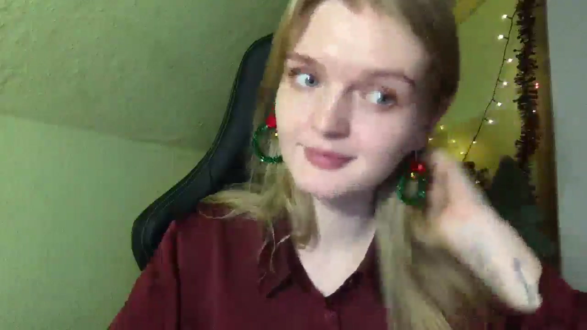 Gallery image thumbnail from Lovely_Kitten's myfreecams stream on, 12/25/2025, 22:26 image 20 of 20