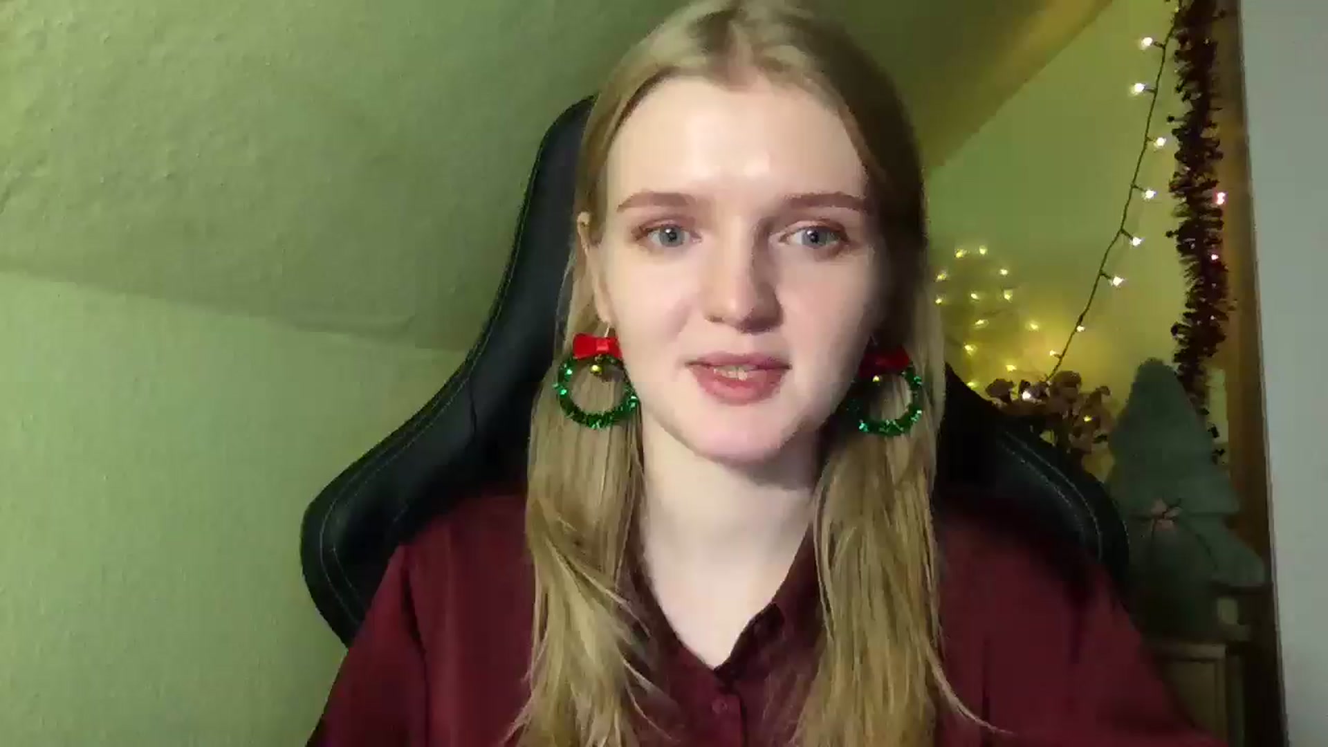 Gallery image thumbnail from Lovely_Kitten's myfreecams stream on, 12/25/2025, 22:26 image 1 of 20
