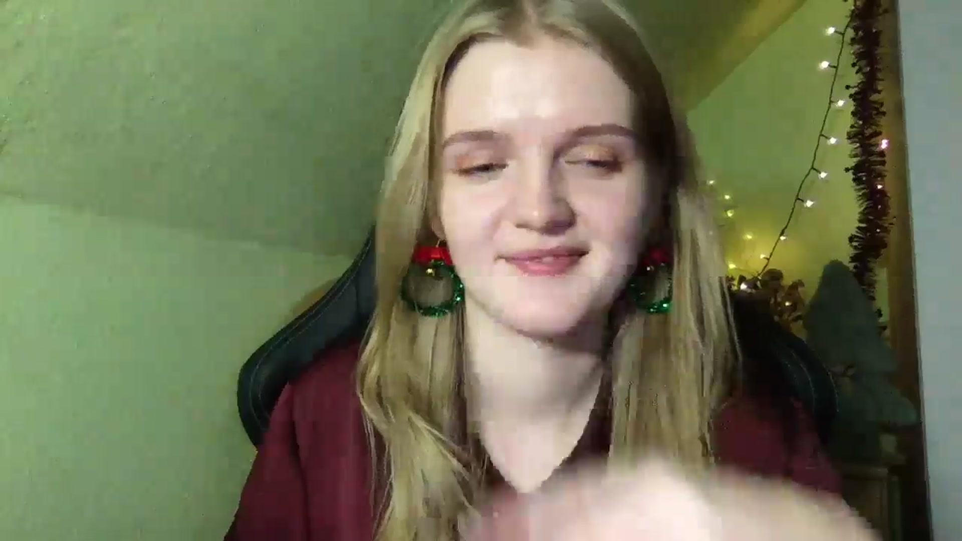 Gallery image thumbnail from Lovely_Kitten's myfreecams stream on, 12/25/2025, 22:26 image 6 of 20