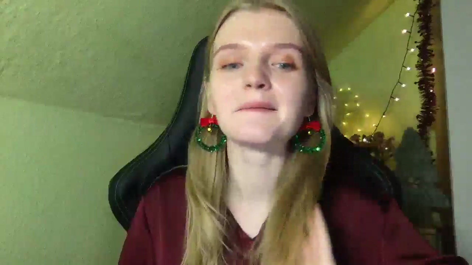 Gallery image thumbnail from Lovely_Kitten's myfreecams stream on, 12/25/2025, 22:26 image 2 of 20