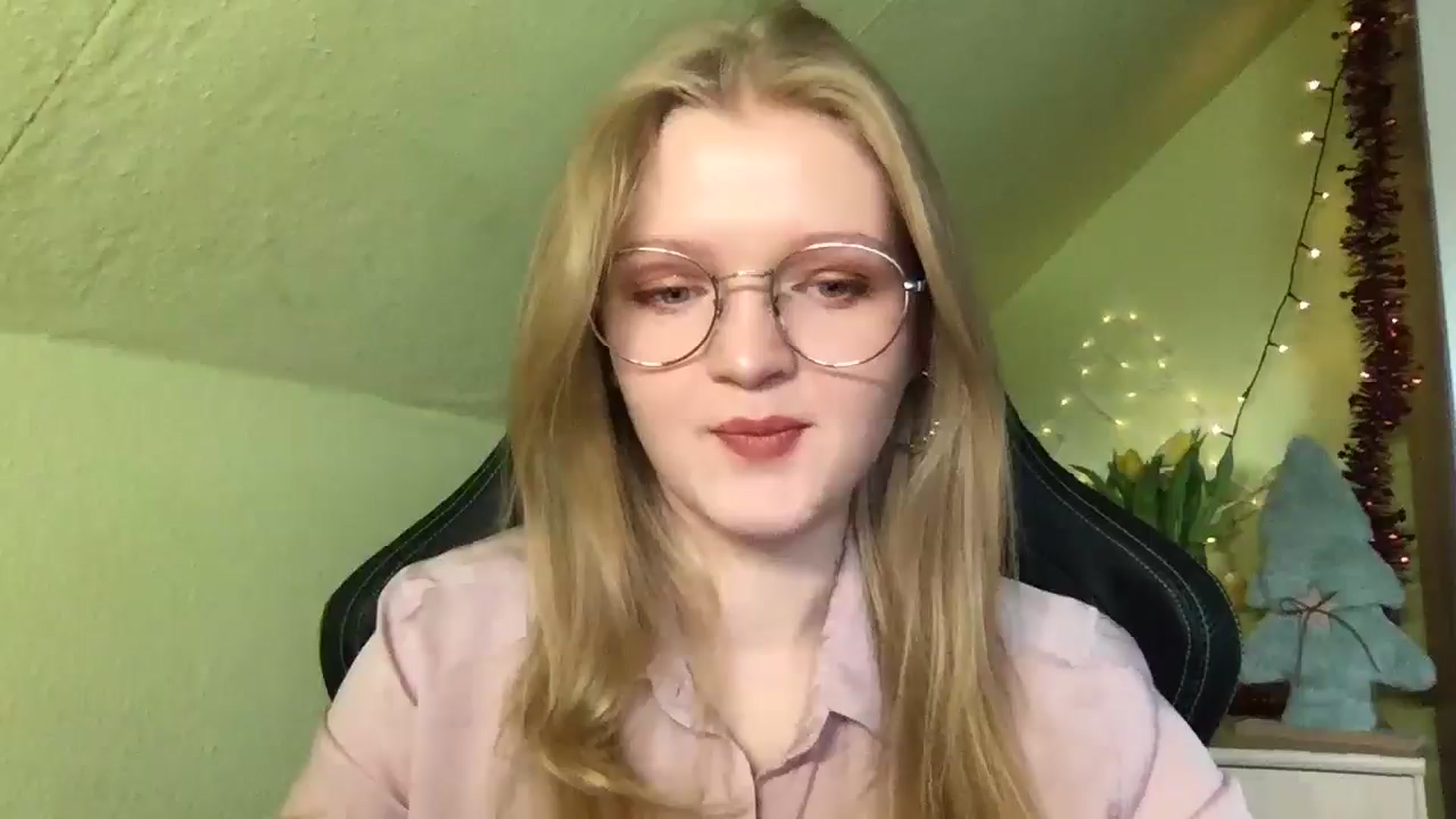 Gallery image thumbnail from Lovely_Kitten's myfreecams stream on, 01/13/2026, 13:04 image 2 of 20