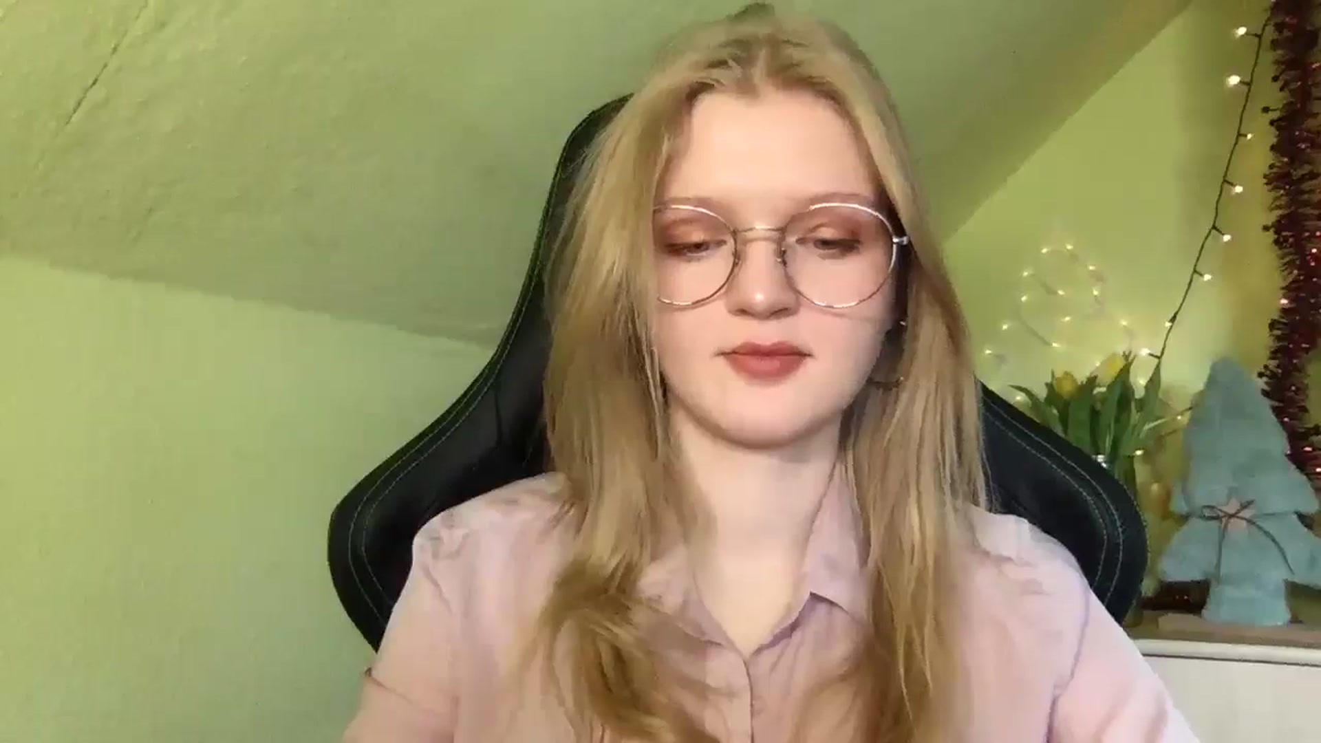 Gallery image thumbnail from Lovely_Kitten's myfreecams stream on, 01/13/2026, 13:04 image 8 of 20