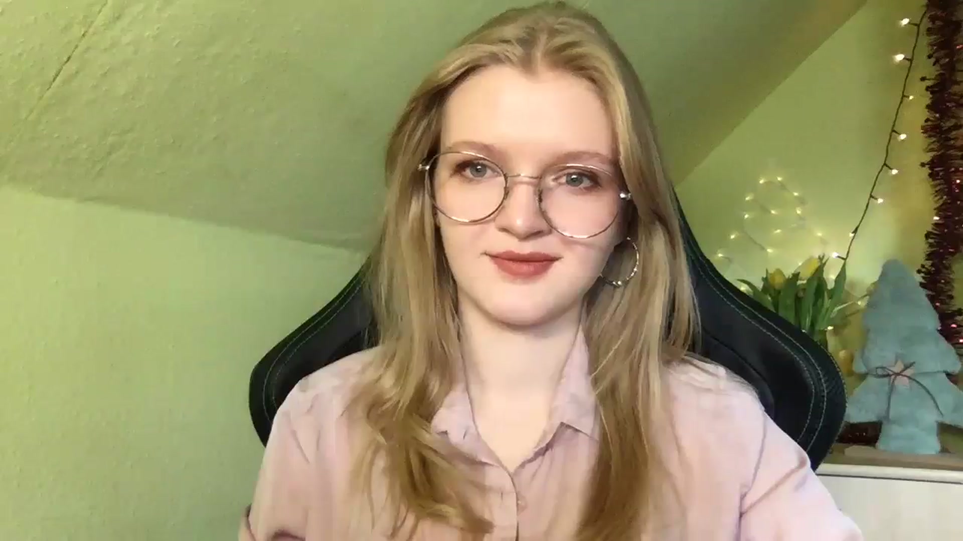Gallery image thumbnail from Lovely_Kitten's myfreecams stream on, 01/13/2026, 13:04 image 5 of 20