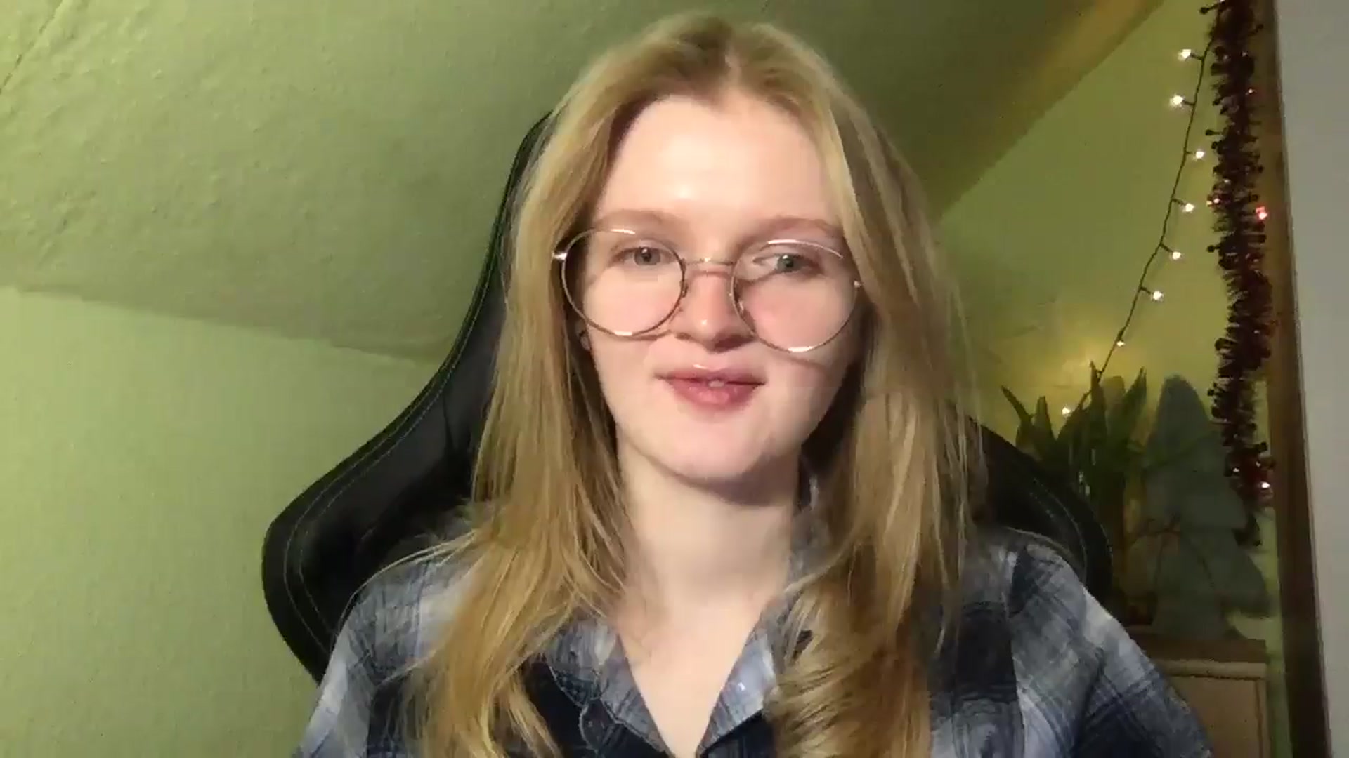 Gallery image thumbnail from Lovely_Kitten's myfreecams stream on, 01/14/2026, 16:57 image 12 of 20