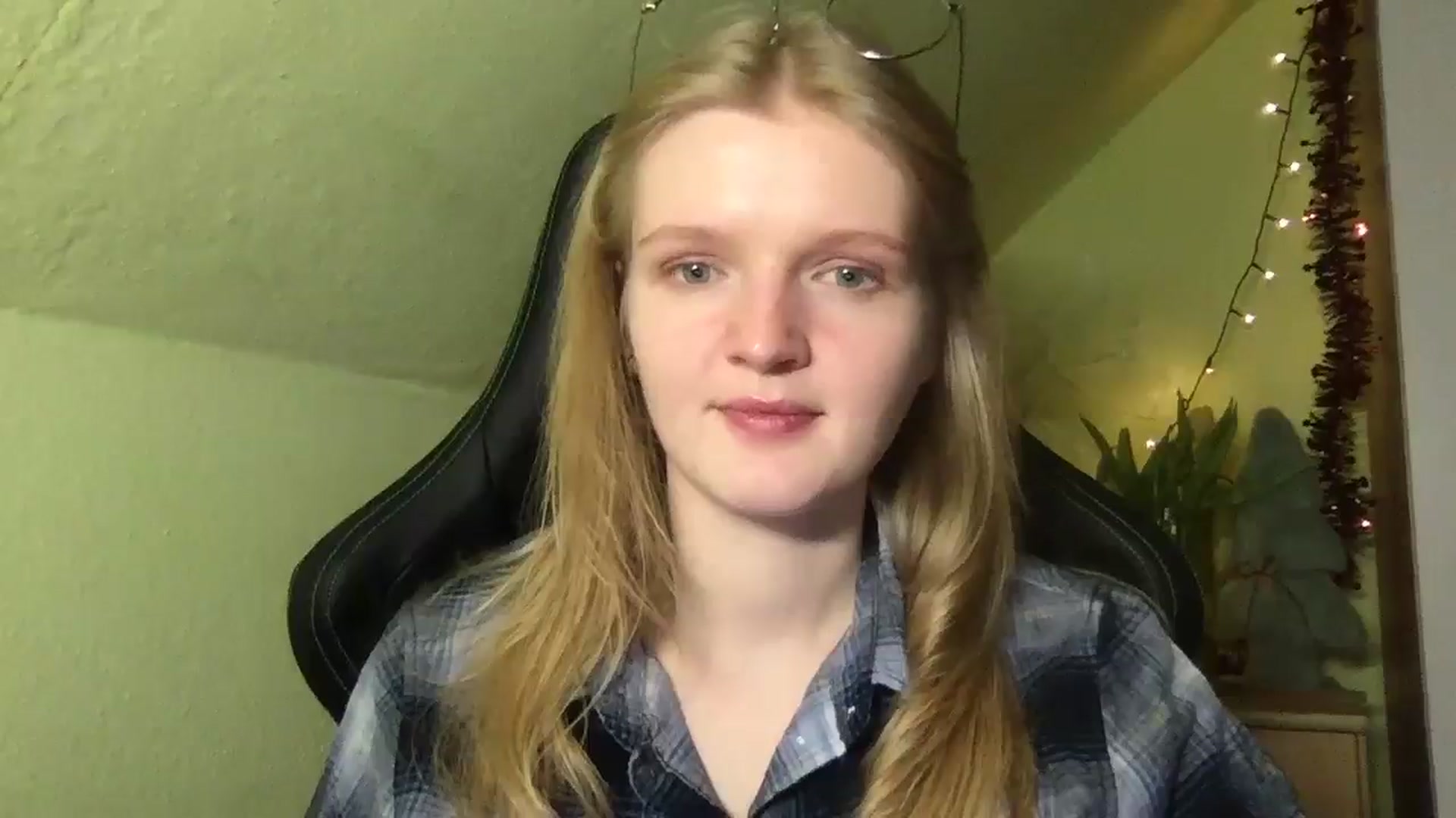 Gallery image thumbnail from Lovely_Kitten's myfreecams stream on, 01/14/2026, 16:57 image 4 of 20