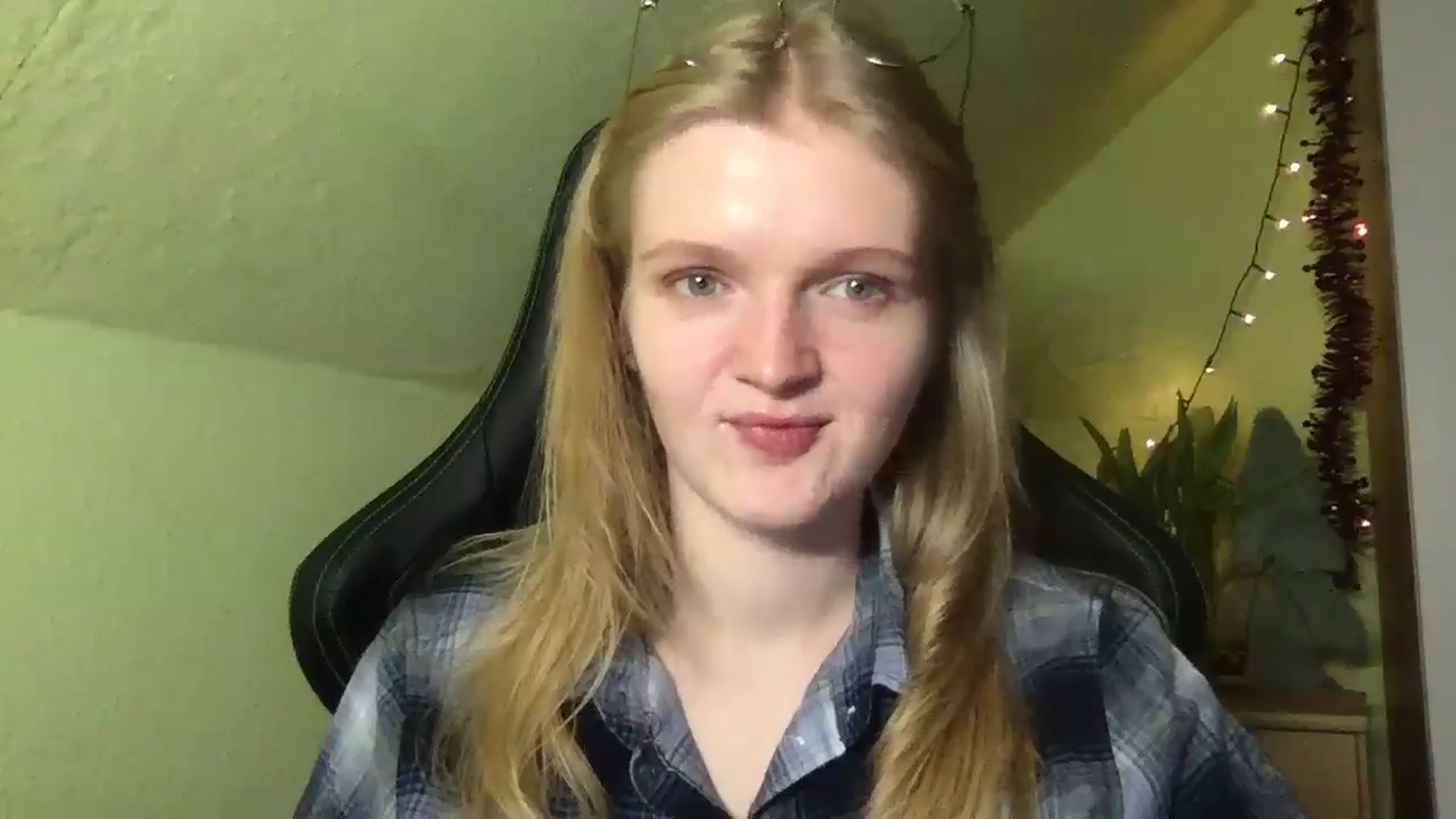 Gallery image thumbnail from Lovely_Kitten's myfreecams stream on, 01/14/2026, 16:57 image 2 of 20