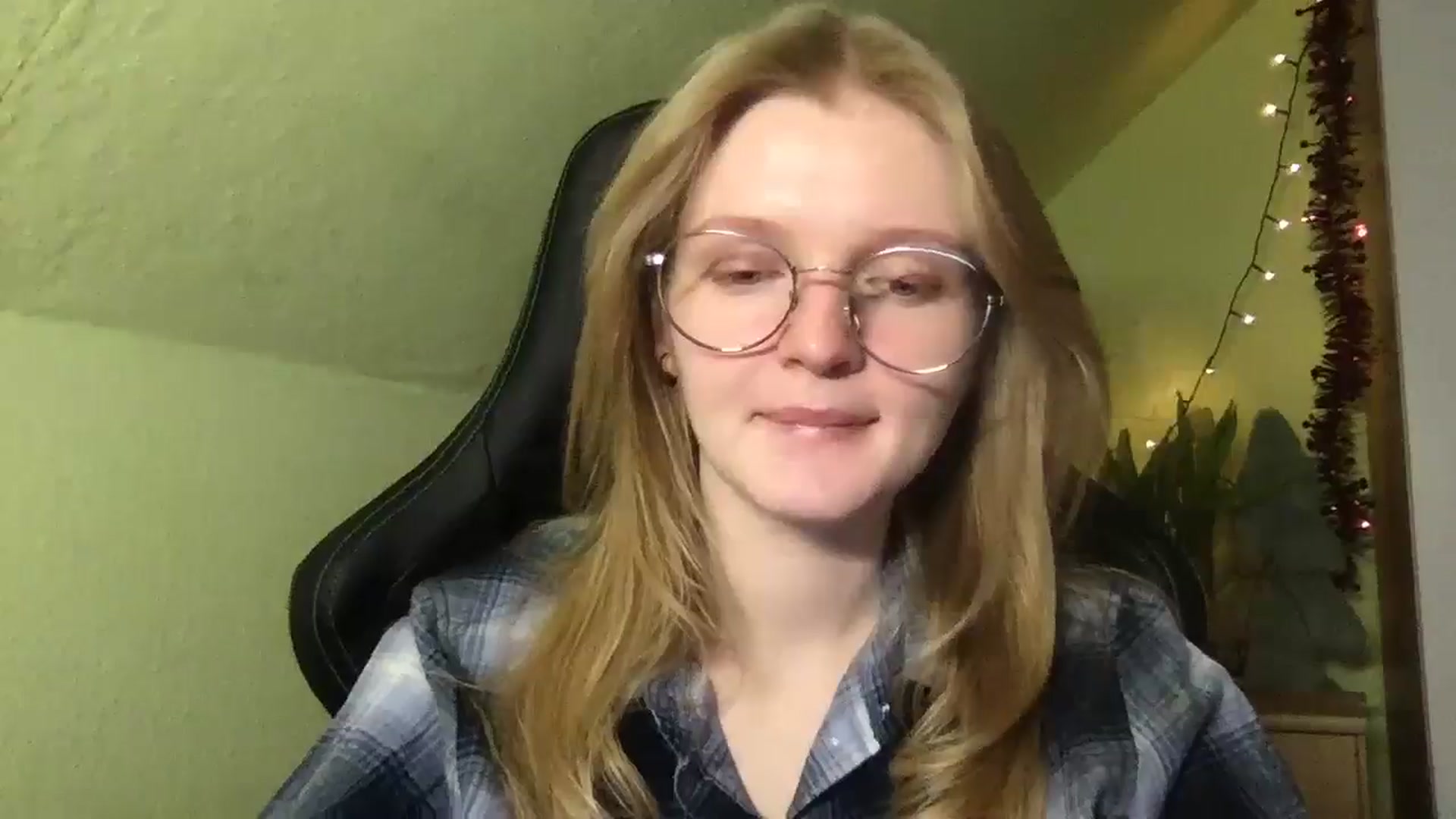 Gallery image thumbnail from Lovely_Kitten's myfreecams stream on, 01/14/2026, 16:57 image 9 of 20