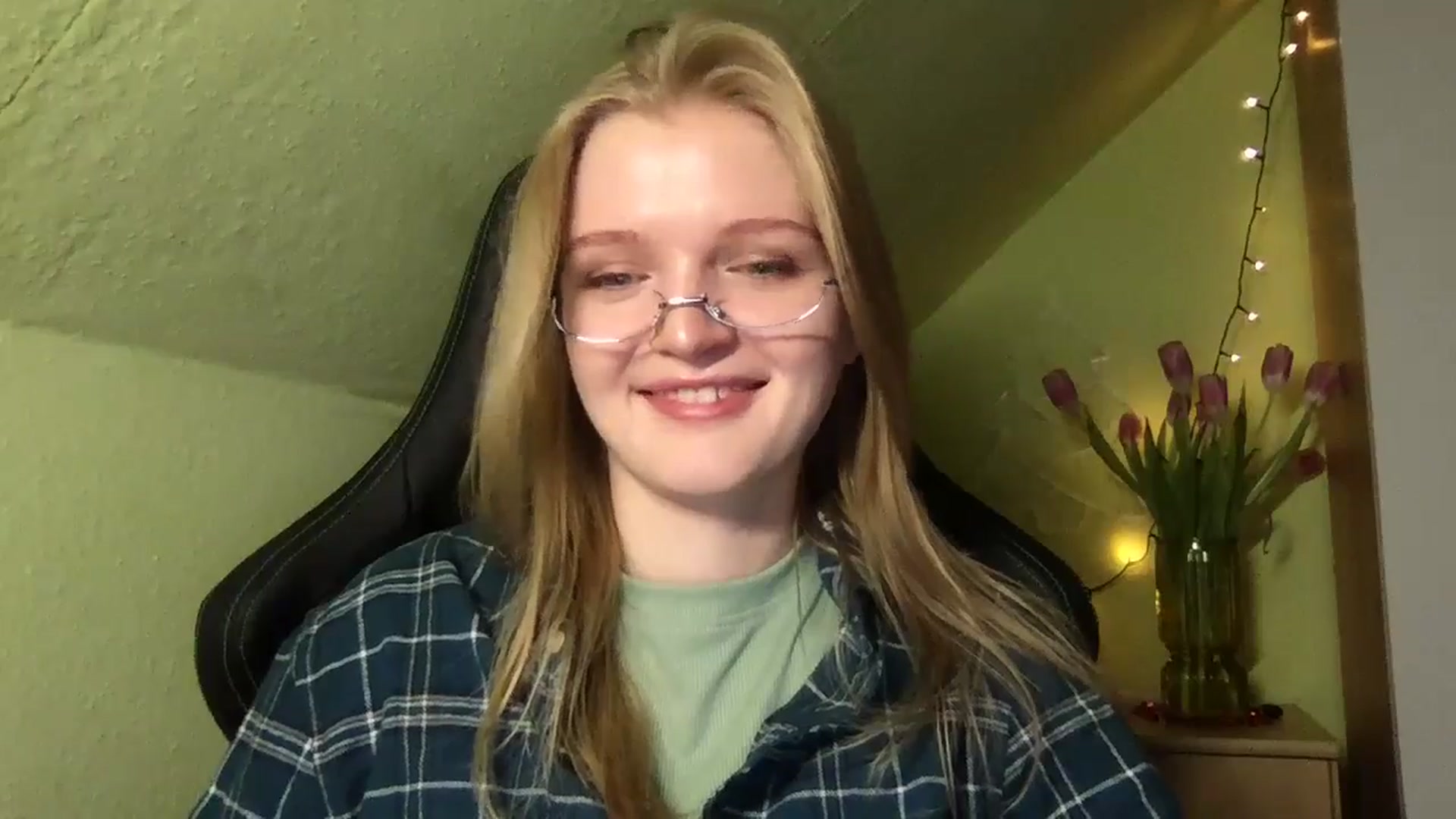 Gallery image thumbnail from Lovely_Kitten's myfreecams stream on, 02/17/2026, 16:03 image 12 of 20