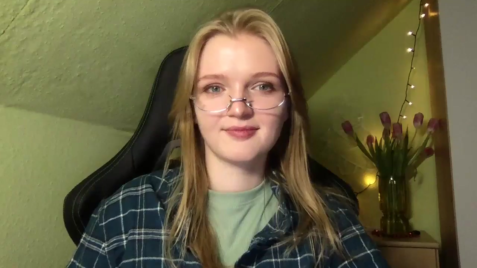 Gallery image thumbnail from Lovely_Kitten's myfreecams stream on, 02/17/2026, 16:03 image 13 of 20