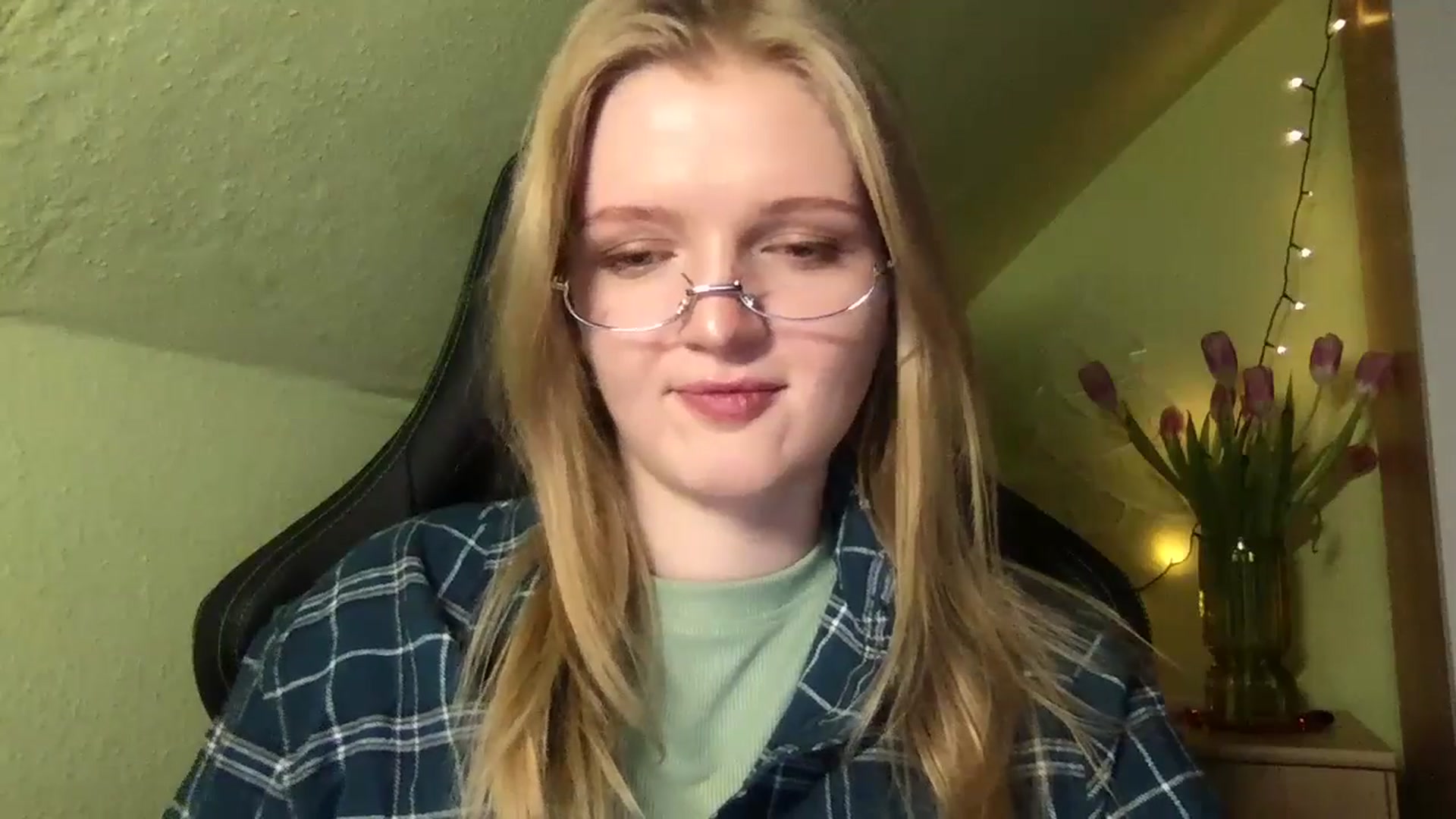 Gallery image thumbnail from Lovely_Kitten's myfreecams stream on, 02/17/2026, 16:03 image 4 of 20
