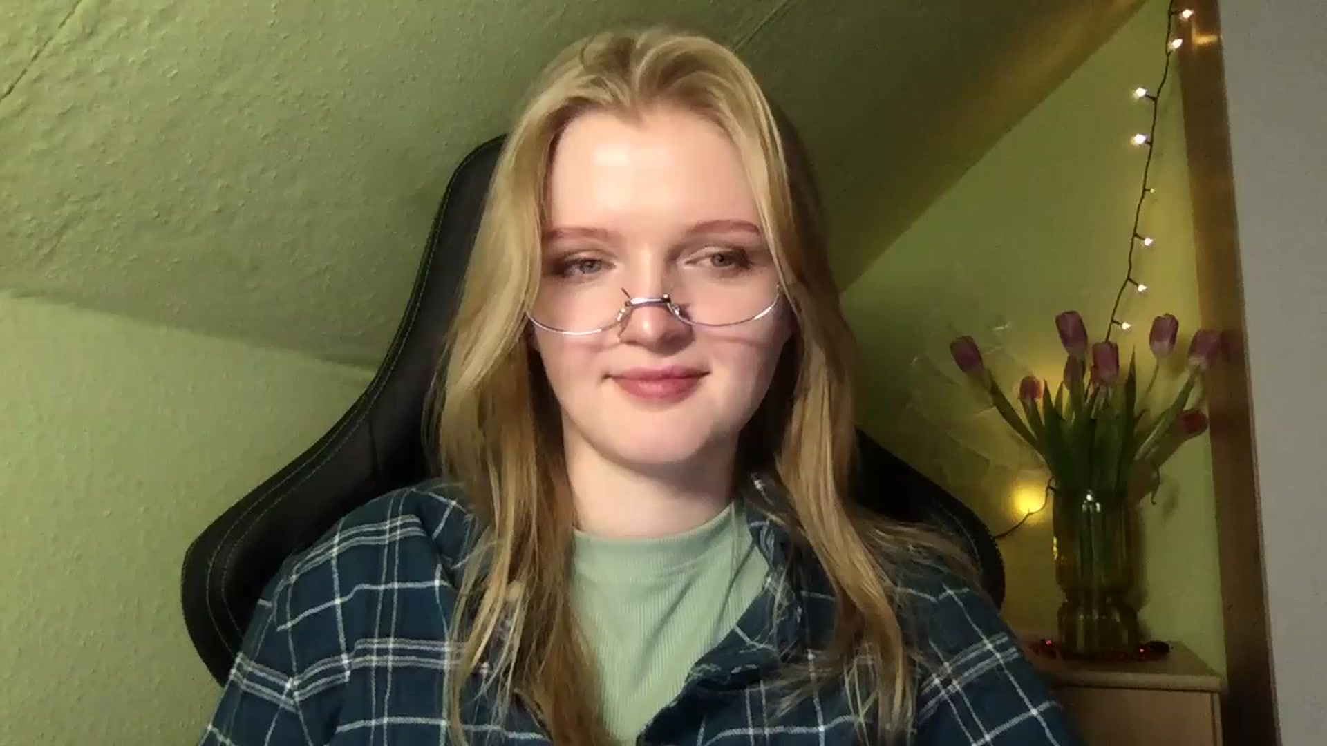 Gallery image thumbnail from Lovely_Kitten's myfreecams stream on, 02/17/2026, 16:03 image 15 of 20