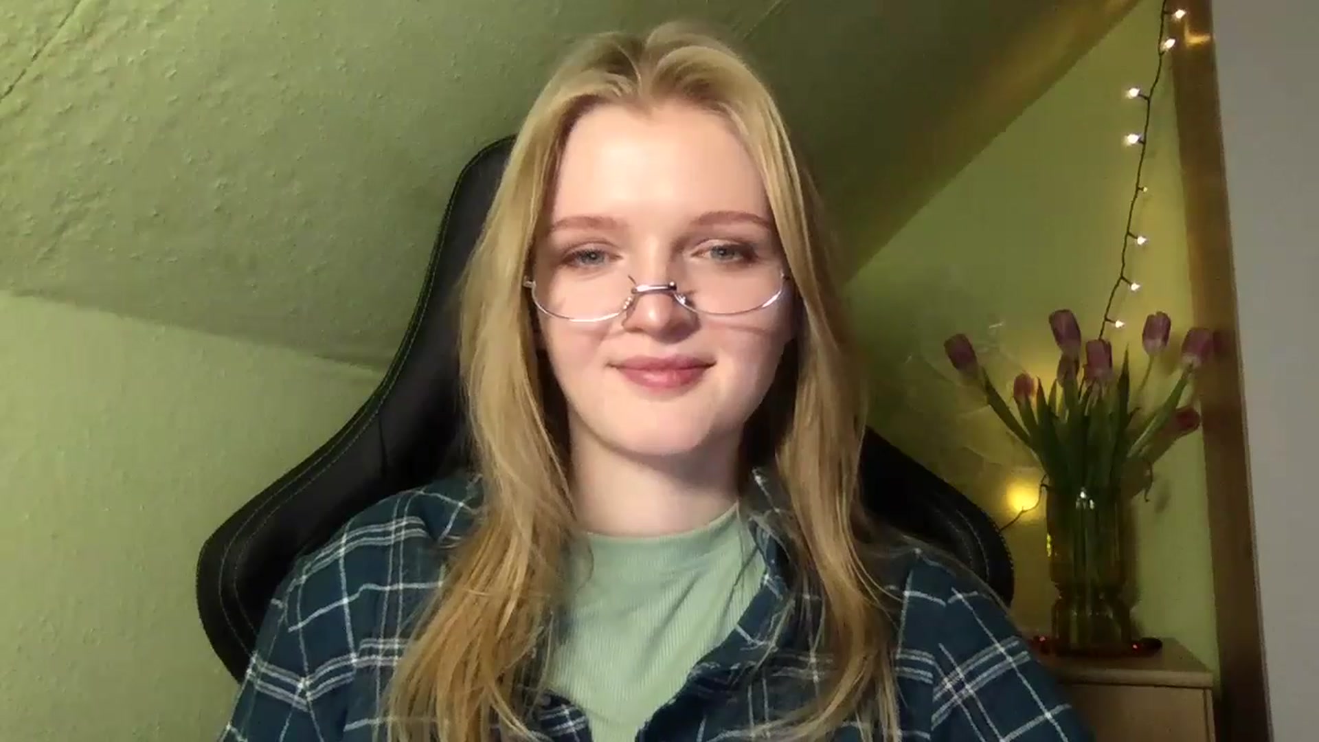 Gallery image thumbnail from Lovely_Kitten's myfreecams stream on, 02/17/2026, 16:03 image 20 of 20