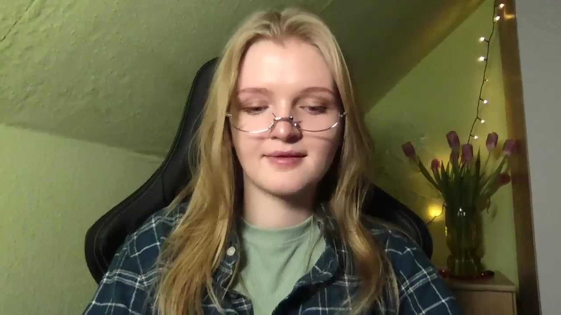 Gallery image thumbnail from Lovely_Kitten's myfreecams stream on, 02/17/2026, 16:03 image 16 of 20