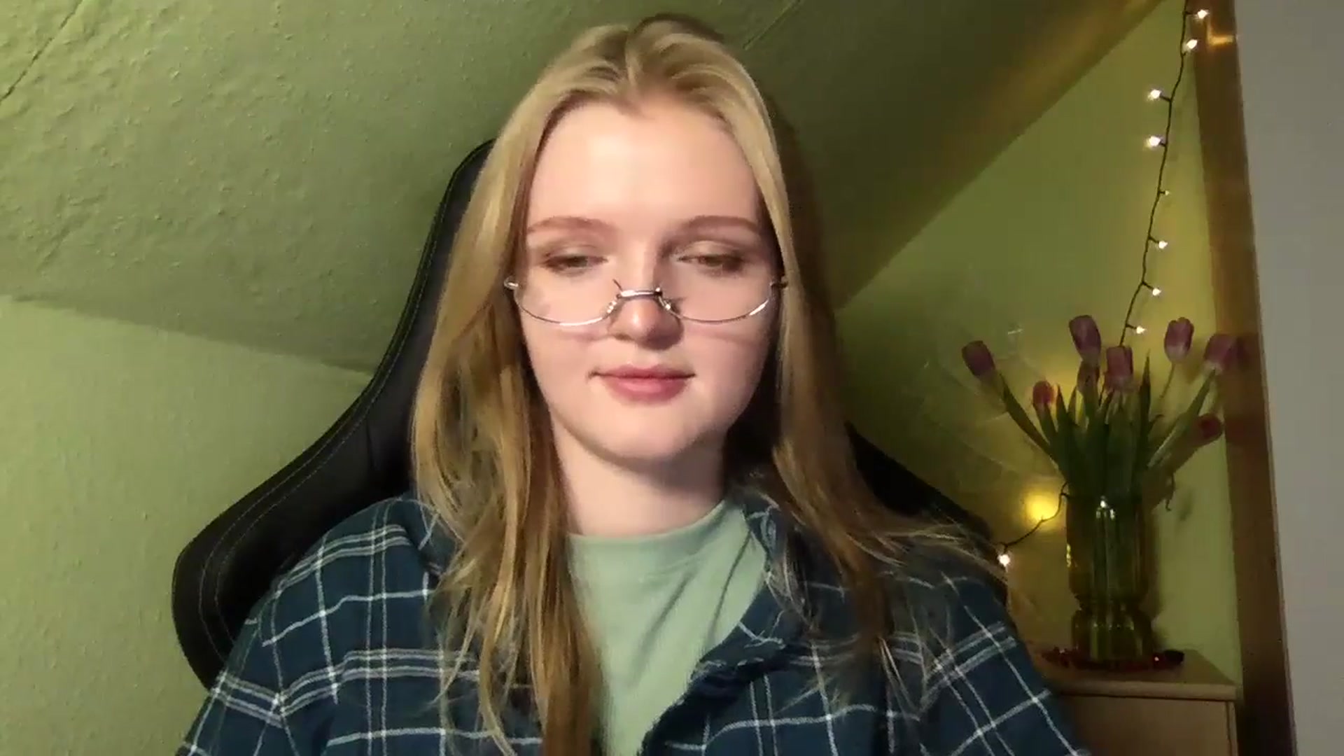 Gallery image thumbnail from Lovely_Kitten's myfreecams stream on, 02/17/2026, 16:03 image 11 of 20