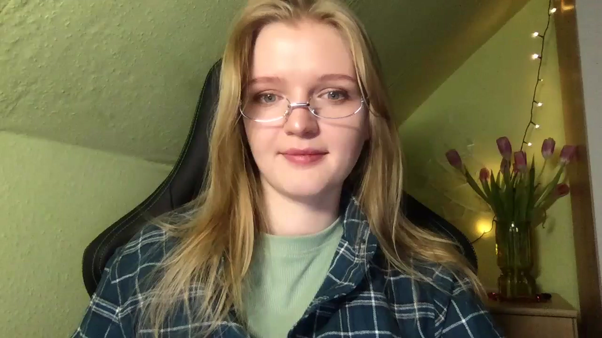 Gallery image thumbnail from Lovely_Kitten's myfreecams stream on, 02/17/2026, 16:03 image 1 of 20