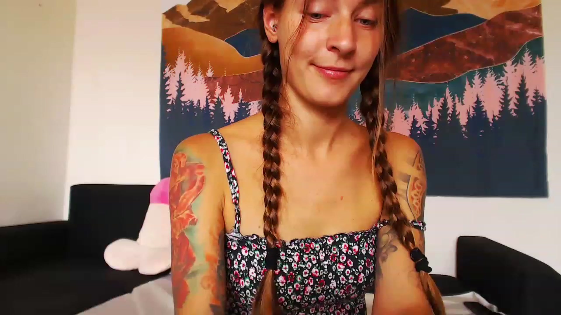Gallery image thumbnail from Lovely_Lily1's myfreecams stream on, 08/07/2023, 06:47 image 17 of 20