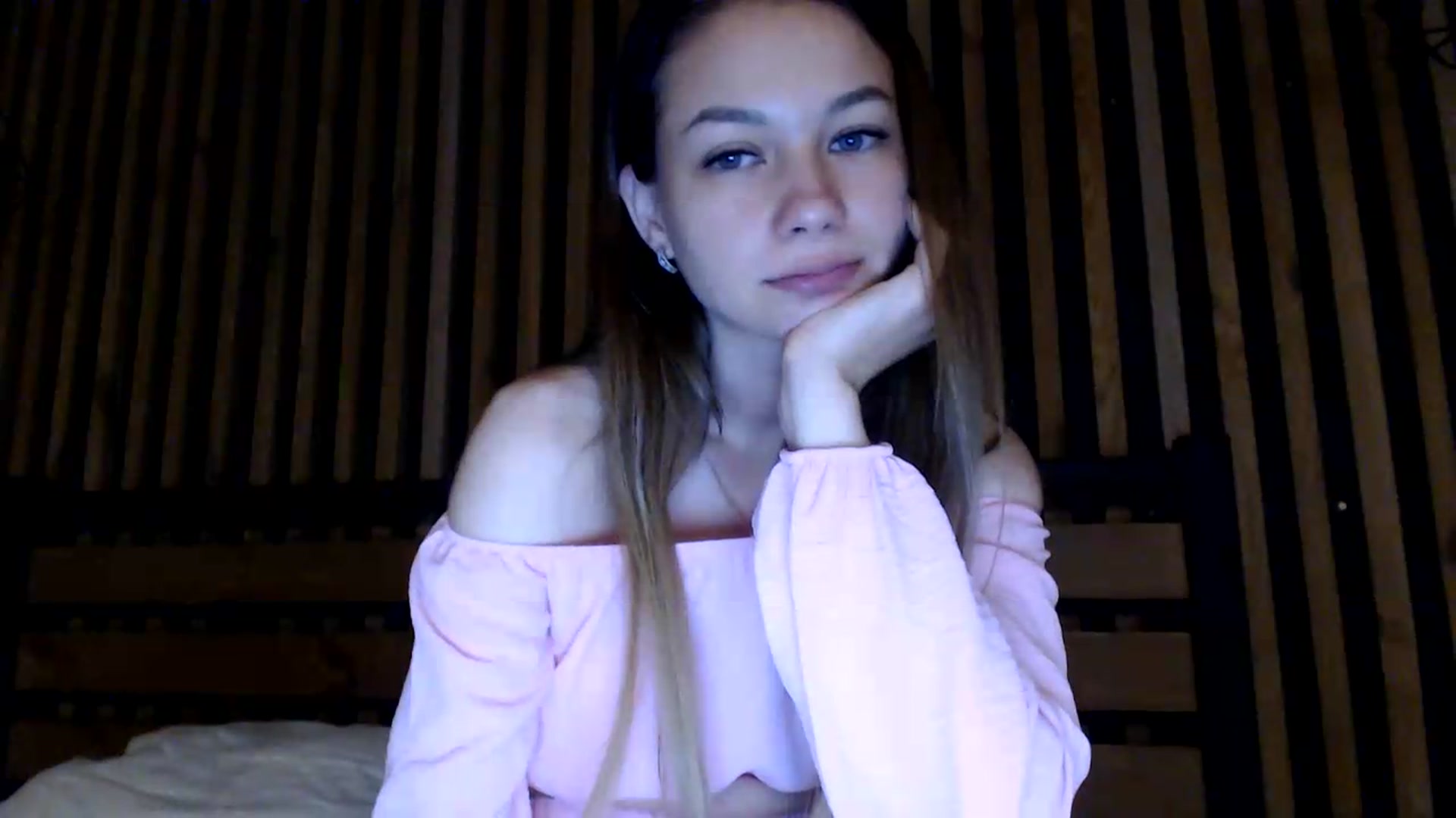 Gallery image thumbnail from Lovely_Nata's myfreecams stream on, 07/05/2026, 19:35 image 9 of 20