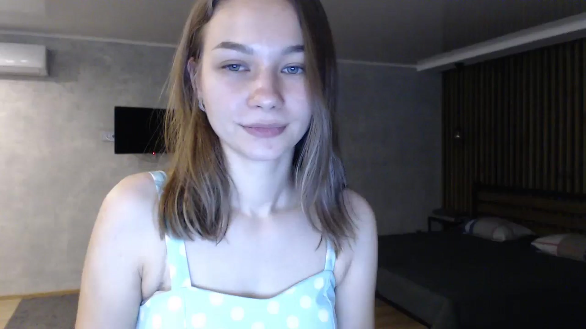 Gallery image thumbnail from Lovely_NataUA's myfreecams stream on, 08/03/2024, 17:59 image 10 of 20