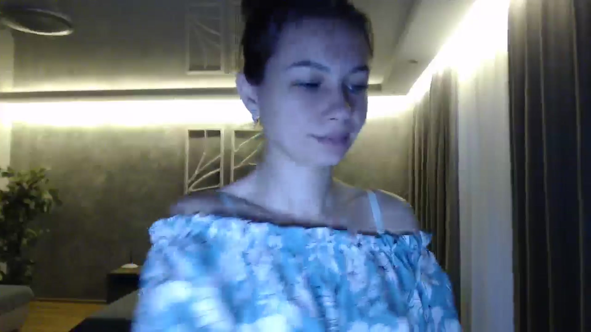 Gallery image thumbnail from Lovely_NataUA's myfreecams stream on, 09/14/2024, 19:05 image 2 of 20