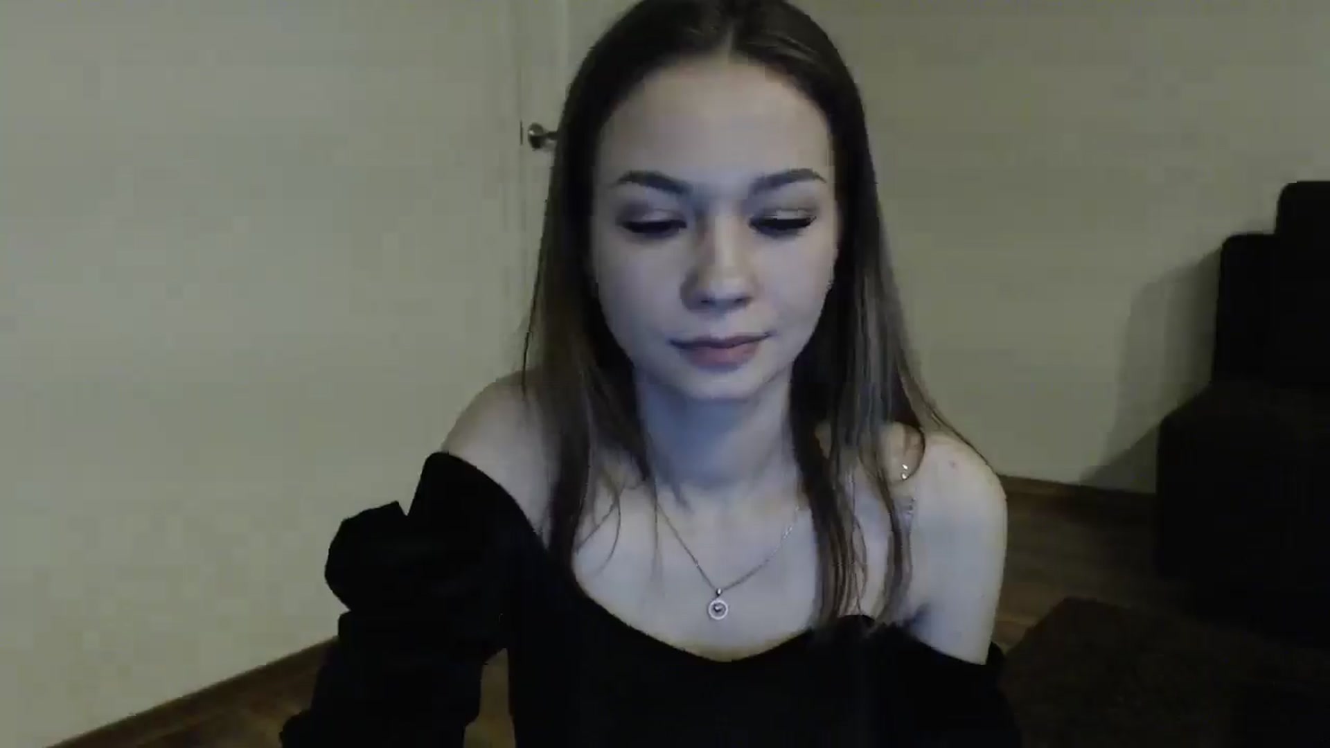 Gallery image thumbnail from Lovely_NataUA's myfreecams stream on, 12/01/2024, 20:46 image 17 of 20