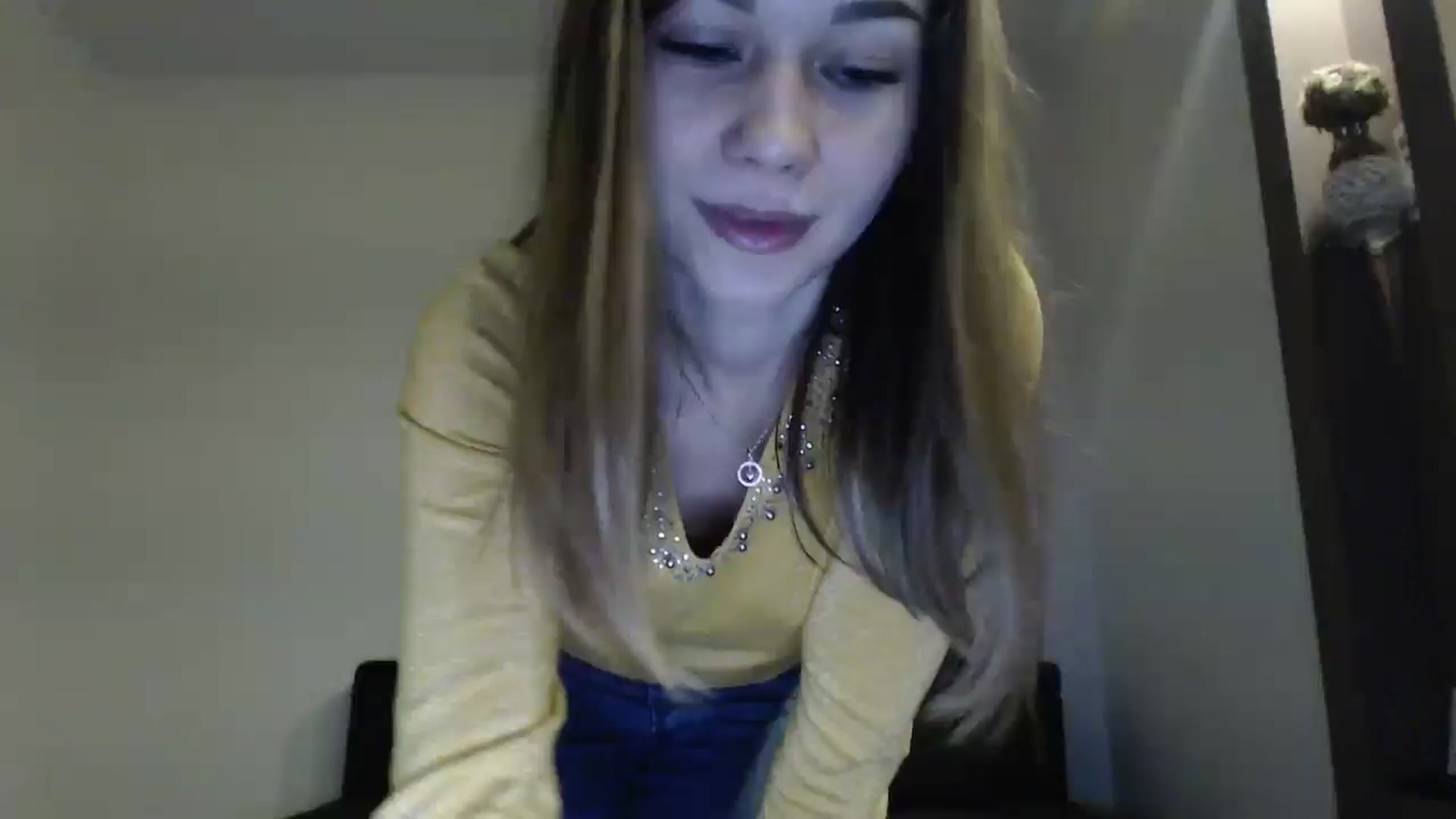 Gallery image thumbnail from Lovely_NataUA's myfreecams stream on, 12/08/2024, 15:25 image 13 of 20