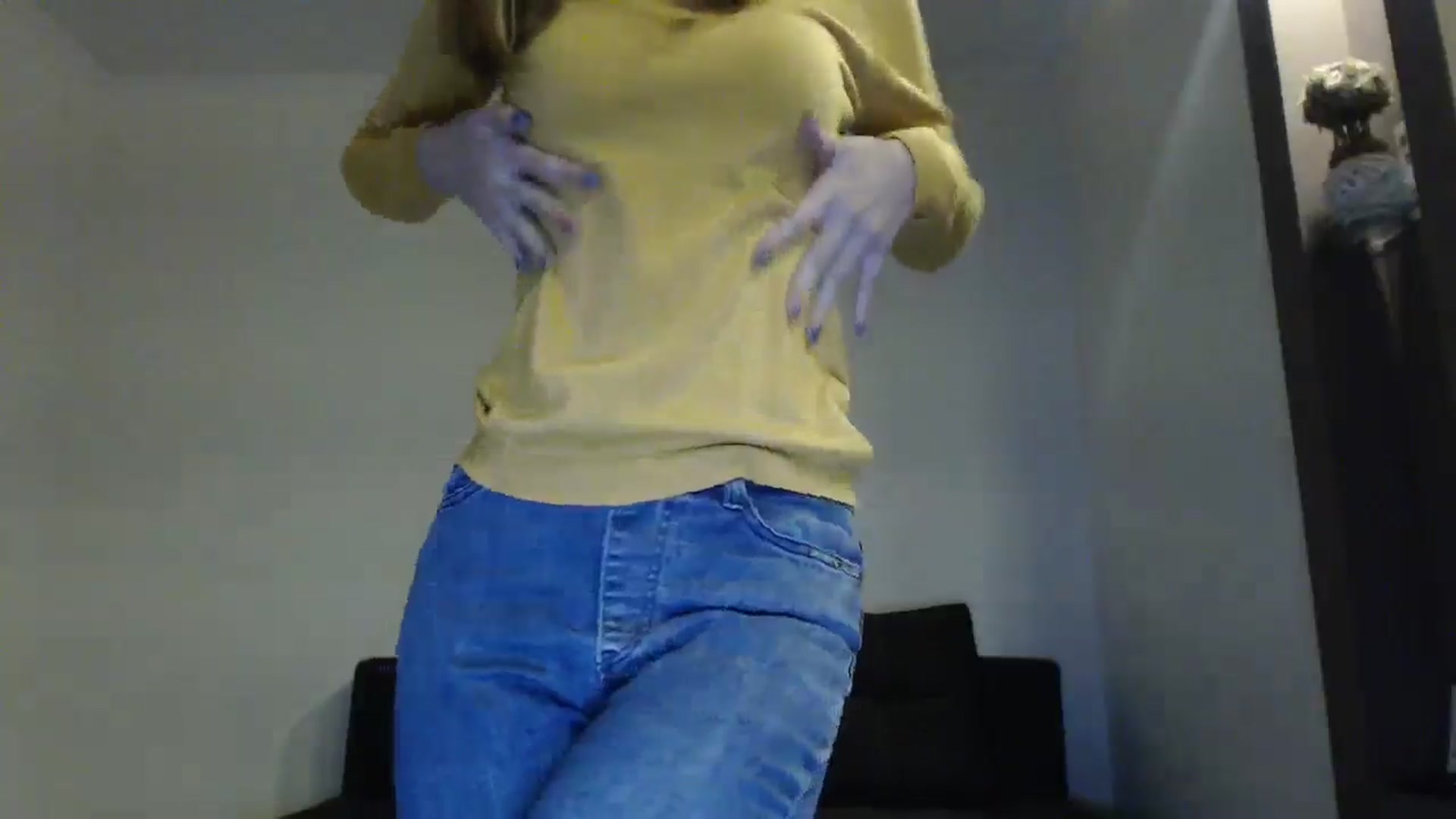 Gallery image thumbnail from Lovely_NataUA's myfreecams stream on, 12/08/2024, 15:25 image 14 of 20