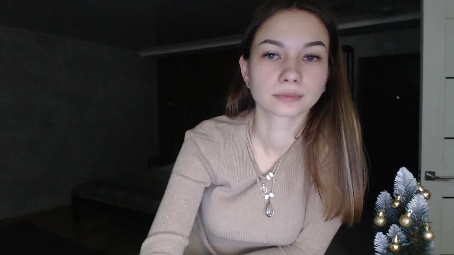 Gallery image thumbnail from Lovely_NataUA's myfreecams stream on, 12/22/2024, 18:22 image 16 of 20
