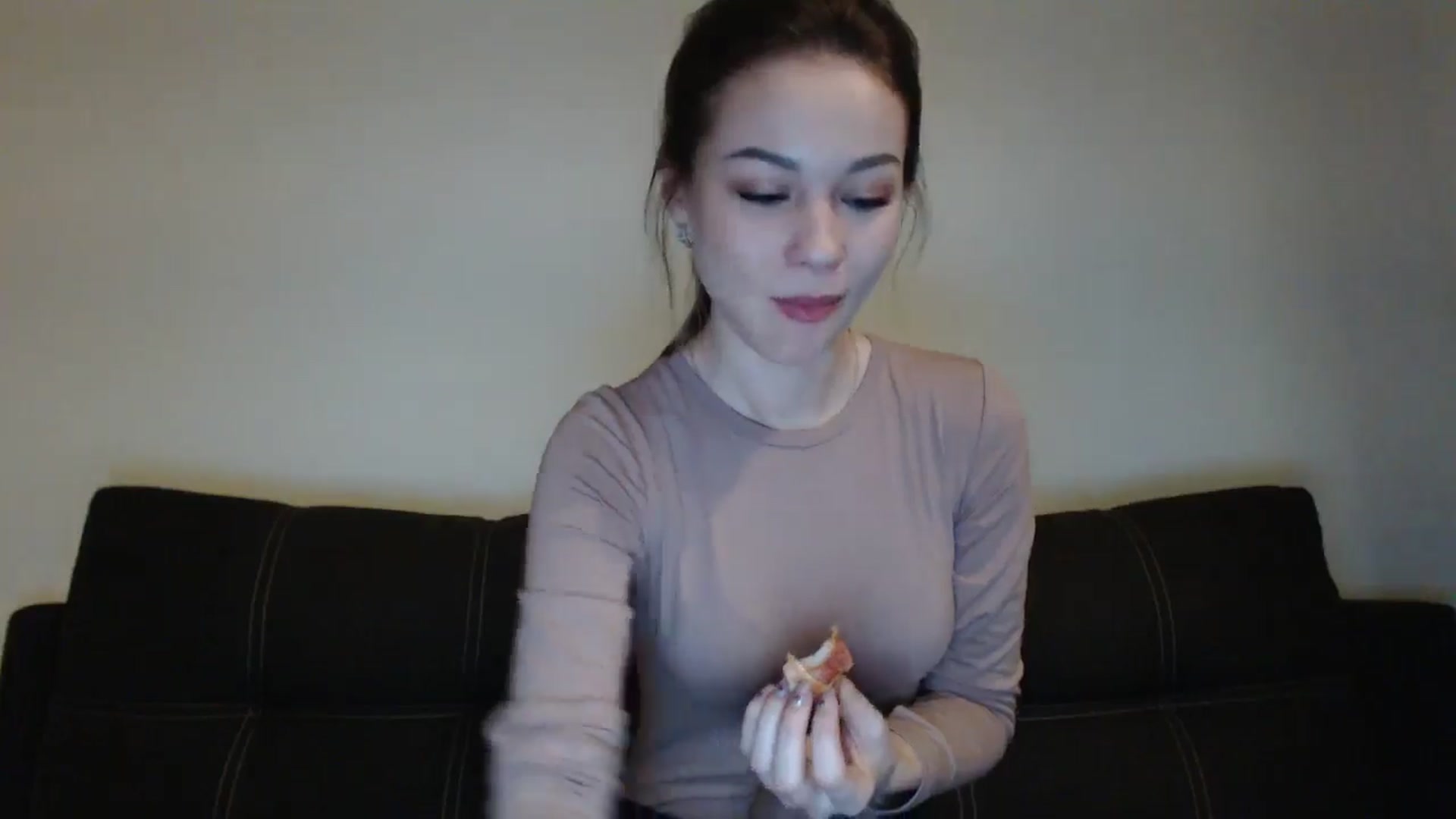 Gallery image thumbnail from Lovely_NataUA's myfreecams stream on, 03/02/2025, 20:37 image 14 of 20